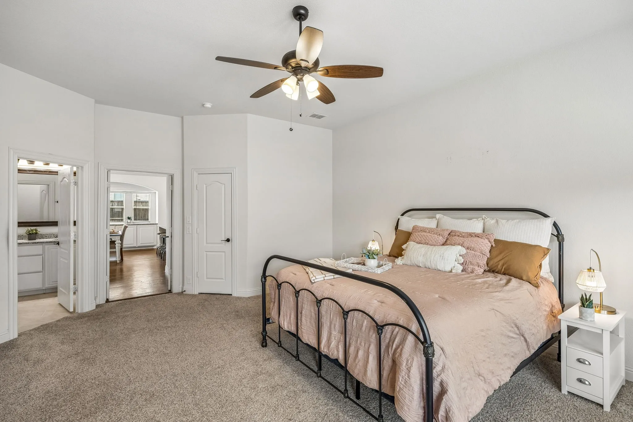 Single Family Residence For Sale in Denton County , 11551 Tanager Lane, Cross Roads, Texas 76227, 4 Bedroom, 3 Bathroom, 3 Garage spaces, 2,761 Sqft, built in 2020, Preowned, mls#21204673, Real Estate Agent in Cross Roads, Homes For Sale in Denton county, Homes For Sale in Cross Roads, Realtor in Cross Roads Texas, Real Estate Brokerage Independent Realty Texas, Luminita Cordes Realtor
