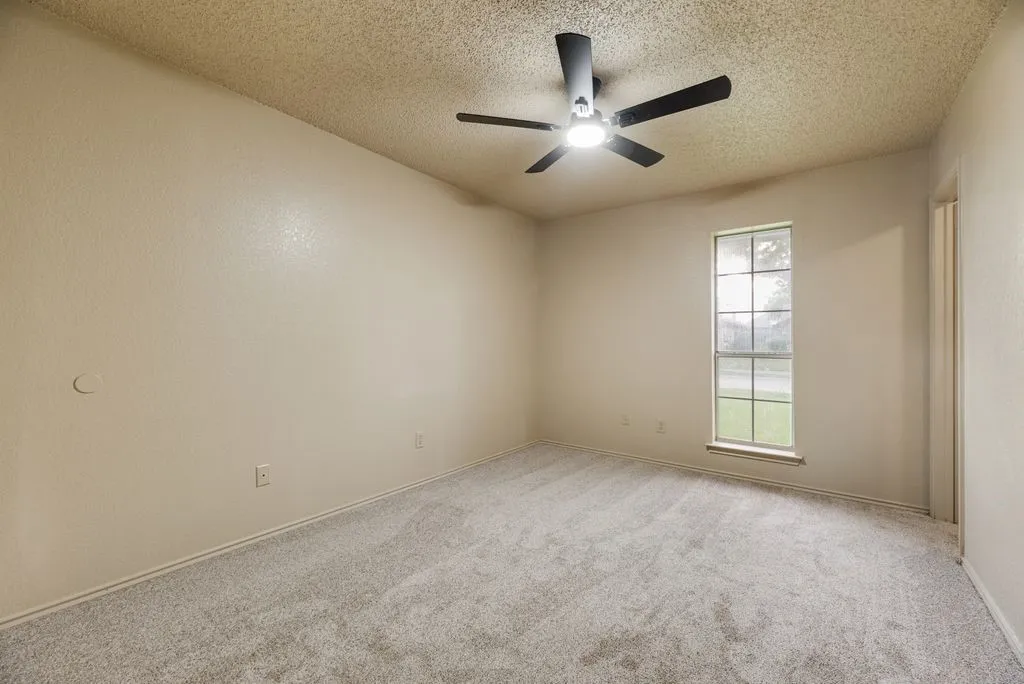 Single Family Residence For Sale in Dallas County , 506 Thomas Trail, Seagoville, Texas 75159, 3 Bedroom, 2 Bathroom, 1 Garage spaces, 1,036 Sqft, built in 1991, Preowned, mls#21204750, Real Estate Agent in Seagoville, Homes For Sale in Dallas county, Homes For Sale in Seagoville, Realtor in Seagoville Texas, Real Estate Brokerage Independent Realty Texas, Luminita Cordes Realtor
