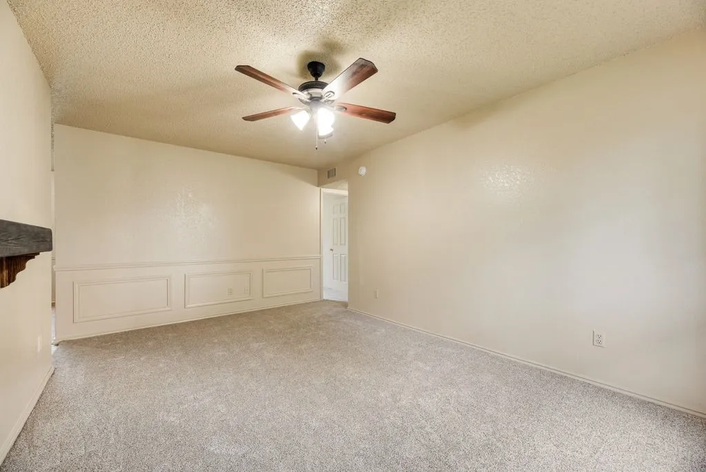 Single Family Residence For Sale in Dallas County , 506 Thomas Trail, Seagoville, Texas 75159, 3 Bedroom, 2 Bathroom, 1 Garage spaces, 1,036 Sqft, built in 1991, Preowned, mls#21204750, Real Estate Agent in Seagoville, Homes For Sale in Dallas county, Homes For Sale in Seagoville, Realtor in Seagoville Texas, Real Estate Brokerage Independent Realty Texas, Luminita Cordes Realtor