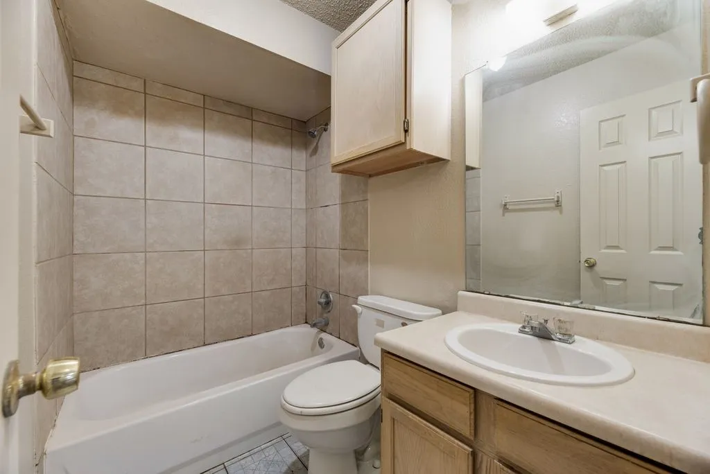 Single Family Residence For Sale in Dallas County , 506 Thomas Trail, Seagoville, Texas 75159, 3 Bedroom, 2 Bathroom, 1 Garage spaces, 1,036 Sqft, built in 1991, Preowned, mls#21204750, Real Estate Agent in Seagoville, Homes For Sale in Dallas county, Homes For Sale in Seagoville, Realtor in Seagoville Texas, Real Estate Brokerage Independent Realty Texas, Luminita Cordes Realtor
