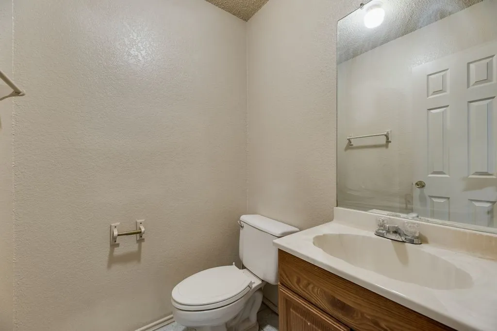 Single Family Residence For Sale in Dallas County , 506 Thomas Trail, Seagoville, Texas 75159, 3 Bedroom, 2 Bathroom, 1 Garage spaces, 1,036 Sqft, built in 1991, Preowned, mls#21204750, Real Estate Agent in Seagoville, Homes For Sale in Dallas county, Homes For Sale in Seagoville, Realtor in Seagoville Texas, Real Estate Brokerage Independent Realty Texas, Luminita Cordes Realtor