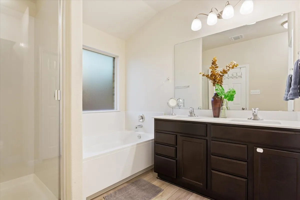 Single Family Residence For Rent in Mc Lennan County , 3105 Beutel Road, Waco, Texas 76655, 4 Bedroom, 2 Bathroom, 3 Garage spaces, 1,614 Sqft, built in 2020, mls#21195211, Real Estate Agent in Waco, Homes For Rent in Mc Lennan county, Homes For Rent in Waco, Realtor in Waco Texas, Real Estate Brokerage Independent Realty Texas, Luminita Cordes Realtor