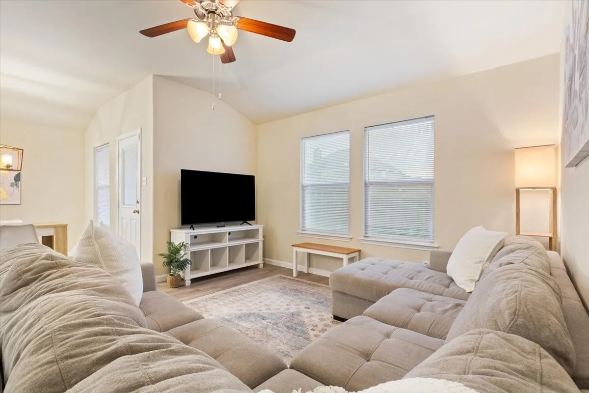 Single Family Residence For Rent in Mc Lennan County , 3105 Beutel Road, Waco, Texas 76655, 4 Bedroom, 2 Bathroom, 3 Garage spaces, 1,614 Sqft, built in 2020, mls#21195211, Real Estate Agent in Waco, Homes For Rent in Mc Lennan county, Homes For Rent in Waco, Realtor in Waco Texas, Real Estate Brokerage Independent Realty Texas, Luminita Cordes Realtor