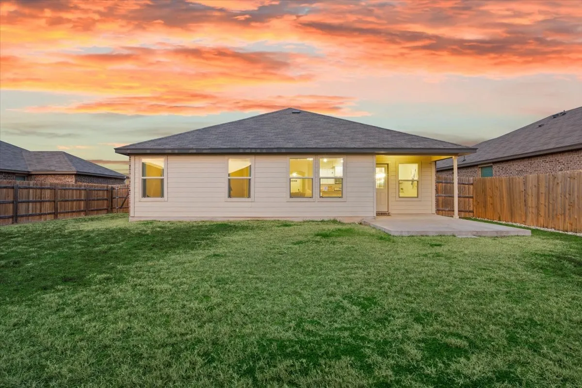 Single Family Residence For Rent in Mc Lennan County , 3105 Beutel Road, Waco, Texas 76655, 4 Bedroom, 2 Bathroom, 3 Garage spaces, 1,614 Sqft, built in 2020, mls#21195211, Real Estate Agent in Waco, Homes For Rent in Mc Lennan county, Homes For Rent in Waco, Realtor in Waco Texas, Real Estate Brokerage Independent Realty Texas, Luminita Cordes Realtor