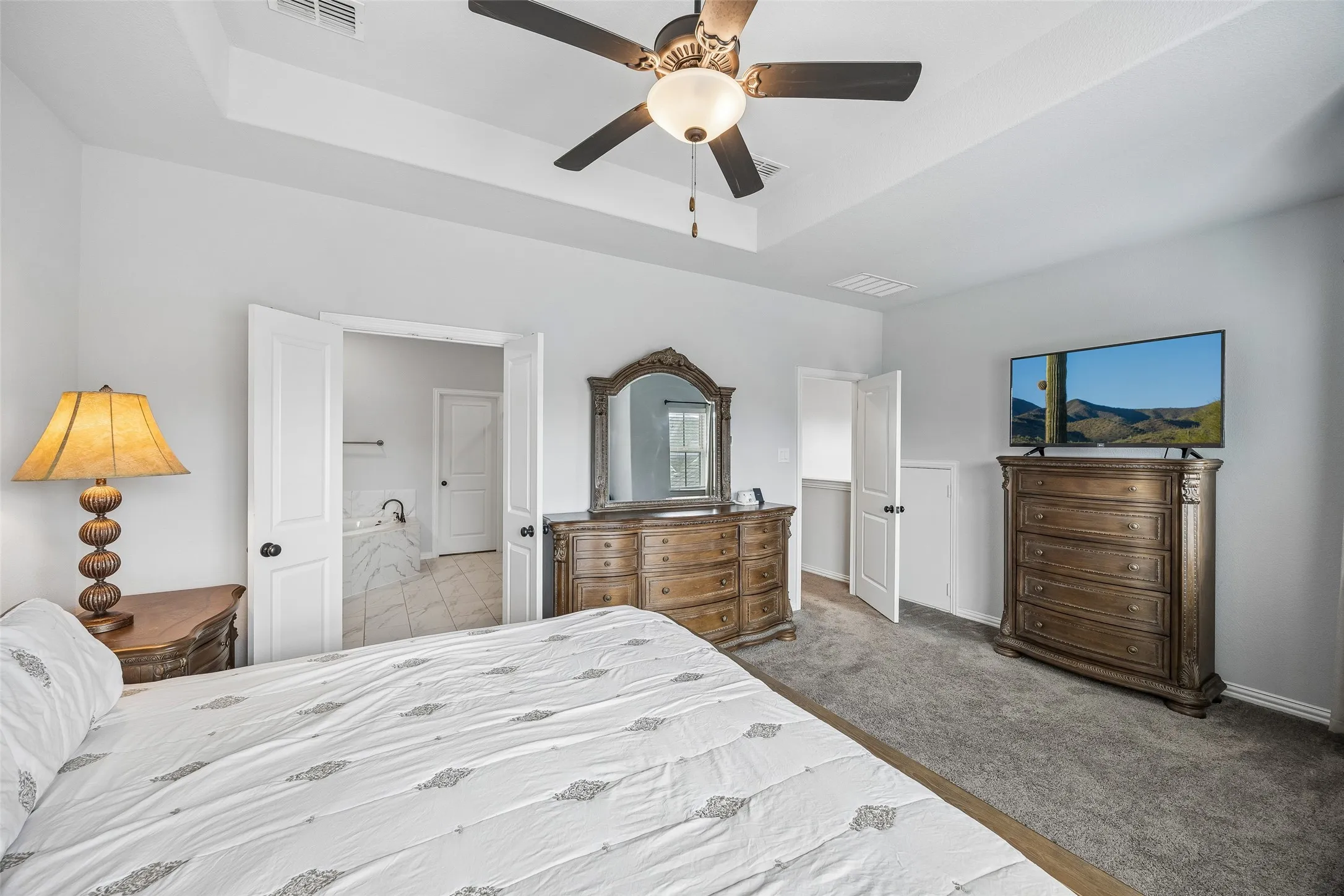 Single Family Residence For Sale in Dallas County , 2533 Westbank Trail, Garland, Texas 75042, 4 Bedroom, 4 Bathroom, 2 Garage spaces, 2,341 Sqft, built in 2019, Preowned, mls#21199294, Real Estate Agent in Garland, Homes For Sale in Dallas county, Homes For Sale in Garland, Realtor in Garland Texas, Real Estate Brokerage Independent Realty Texas, Luminita Cordes Realtor