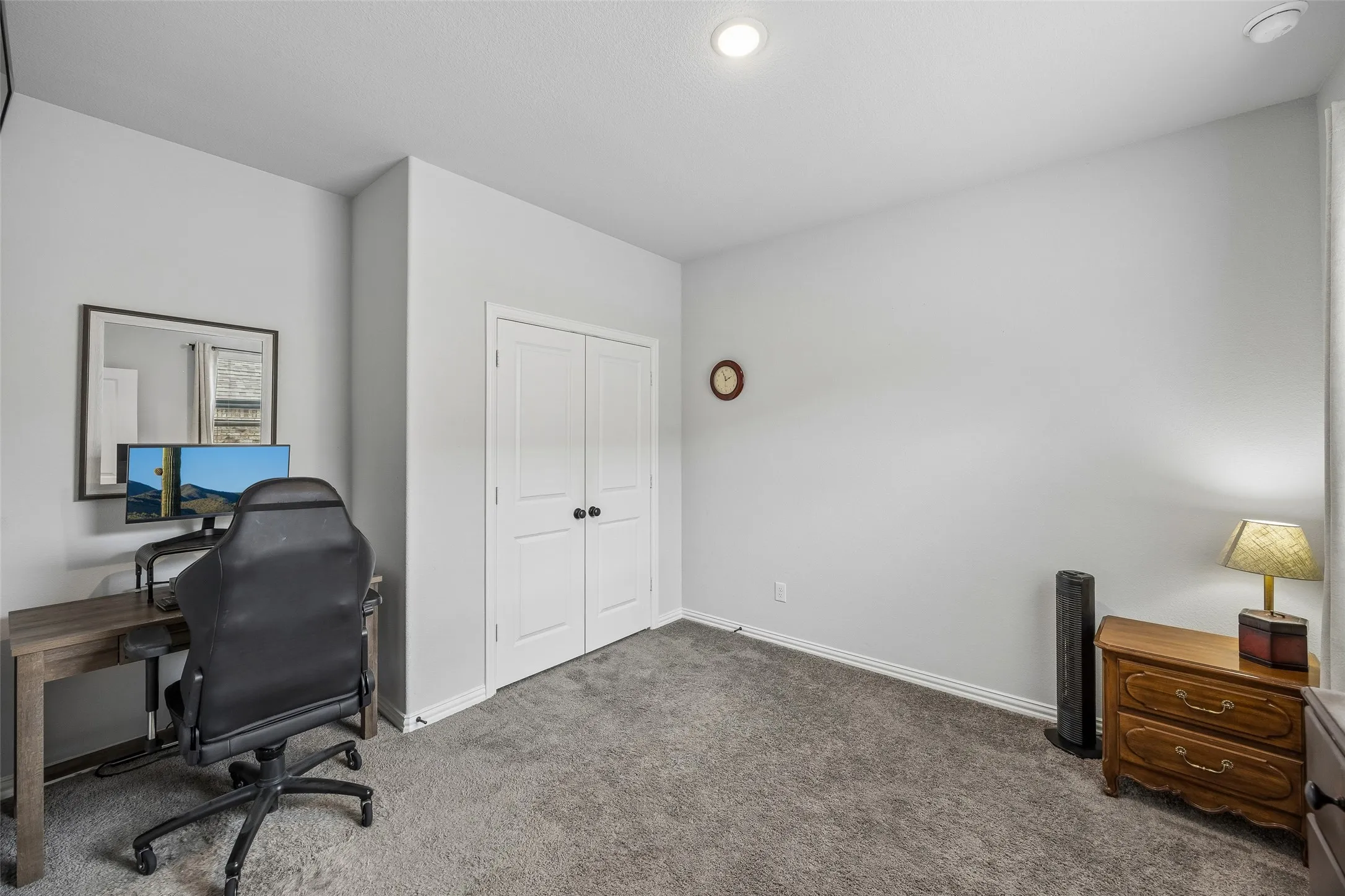 Single Family Residence For Sale in Dallas County , 2533 Westbank Trail, Garland, Texas 75042, 4 Bedroom, 4 Bathroom, 2 Garage spaces, 2,341 Sqft, built in 2019, Preowned, mls#21199294, Real Estate Agent in Garland, Homes For Sale in Dallas county, Homes For Sale in Garland, Realtor in Garland Texas, Real Estate Brokerage Independent Realty Texas, Luminita Cordes Realtor