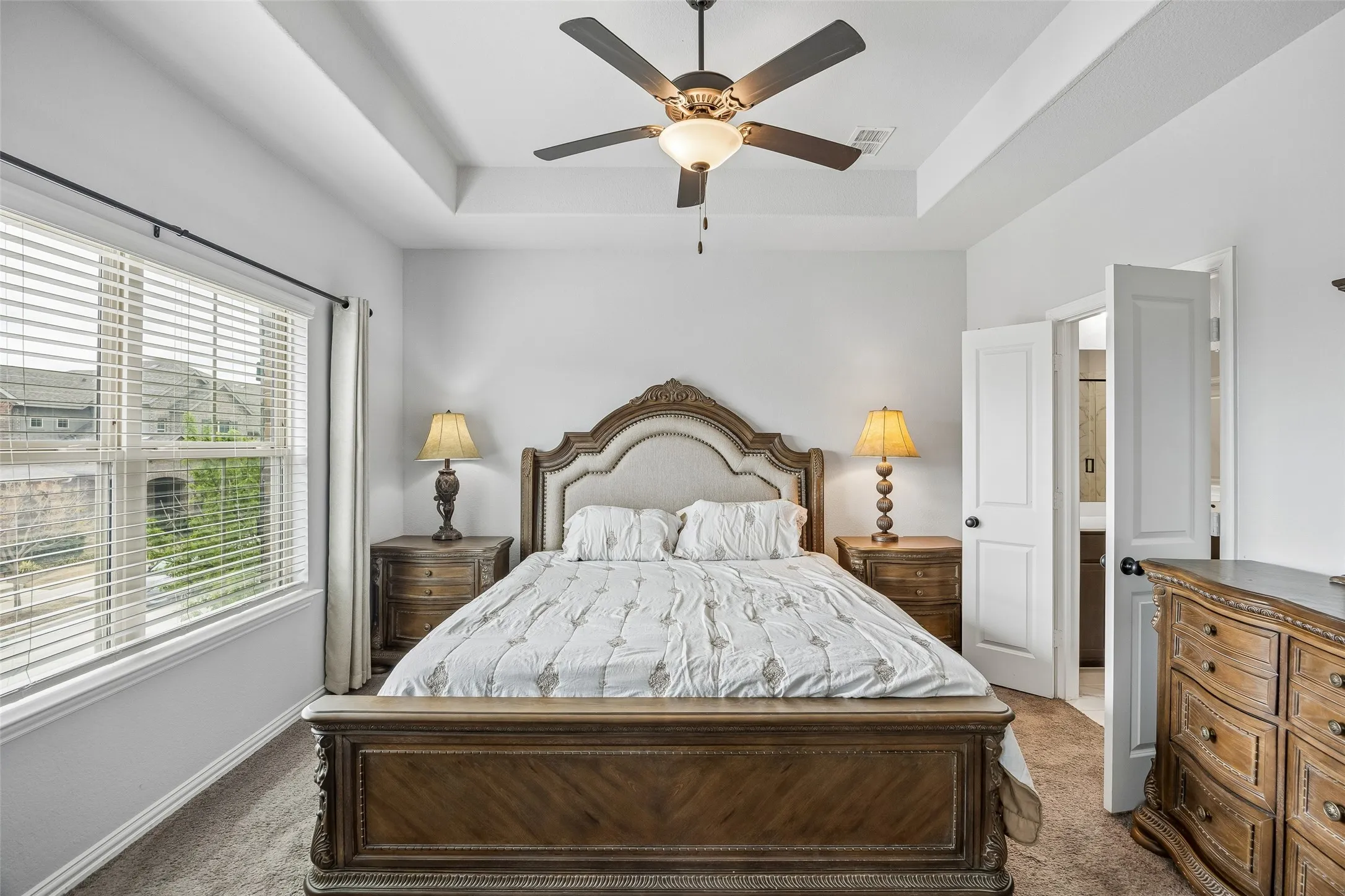 Single Family Residence For Sale in Dallas County , 2533 Westbank Trail, Garland, Texas 75042, 4 Bedroom, 4 Bathroom, 2 Garage spaces, 2,341 Sqft, built in 2019, Preowned, mls#21199294, Real Estate Agent in Garland, Homes For Sale in Dallas county, Homes For Sale in Garland, Realtor in Garland Texas, Real Estate Brokerage Independent Realty Texas, Luminita Cordes Realtor