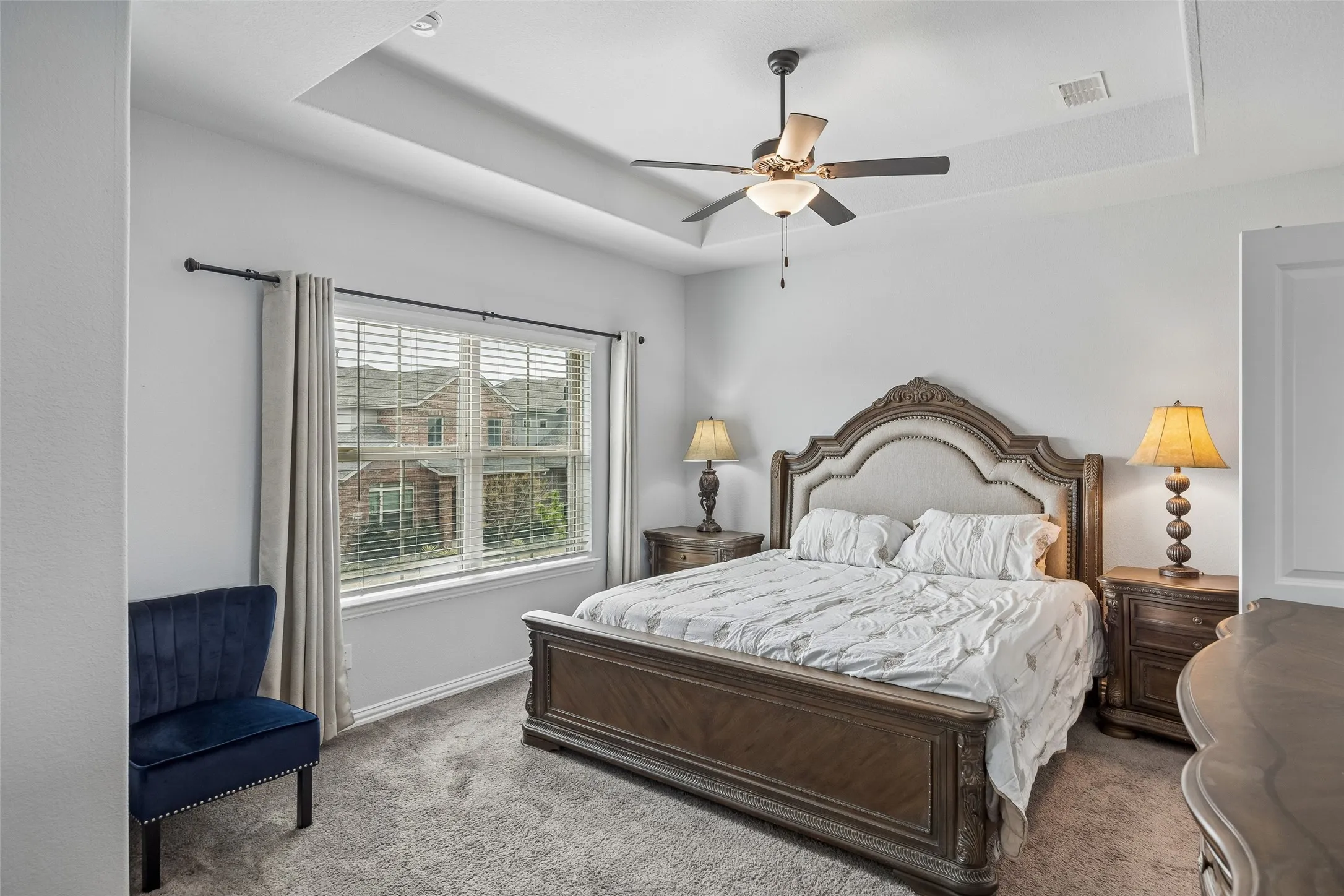 Single Family Residence For Sale in Dallas County , 2533 Westbank Trail, Garland, Texas 75042, 4 Bedroom, 4 Bathroom, 2 Garage spaces, 2,341 Sqft, built in 2019, Preowned, mls#21199294, Real Estate Agent in Garland, Homes For Sale in Dallas county, Homes For Sale in Garland, Realtor in Garland Texas, Real Estate Brokerage Independent Realty Texas, Luminita Cordes Realtor