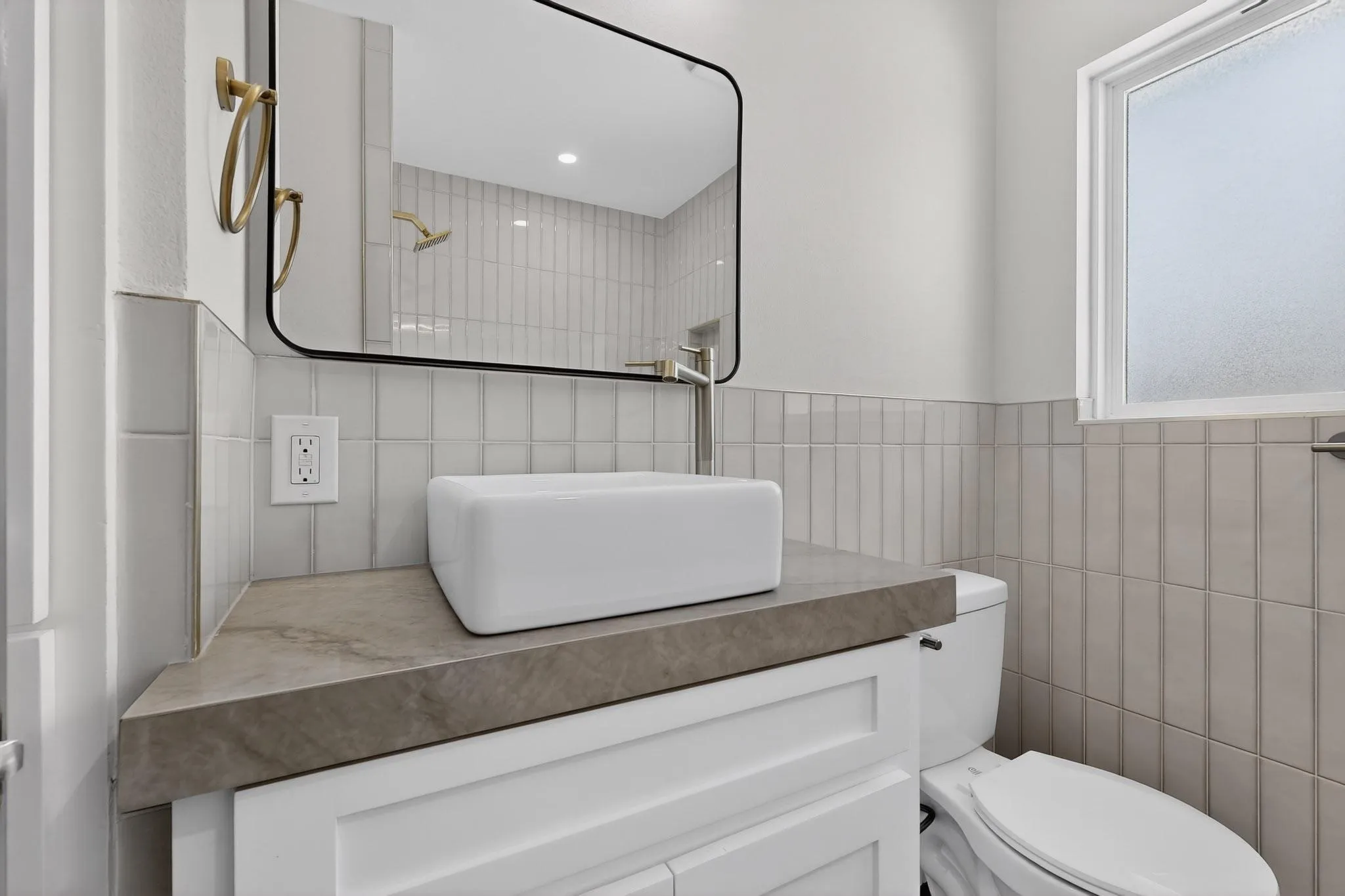 Single Family Residence For Sale in Dallas County , 10526 Andover Drive, Dallas, Texas 75228, 3 Bedrooms, 2 Bathrooms, Garage spaces, 1,600 Sqft, built in 1952, Price $389,999, mls#21202423, Real Estate Agent in Dallas, Homes For Sale in Dallas county, Homes For Sale in Dallas, Realtor in Dallas Texas, Real Estate Brokerage Independent Realty Texas, Luminita Cordes Realtor