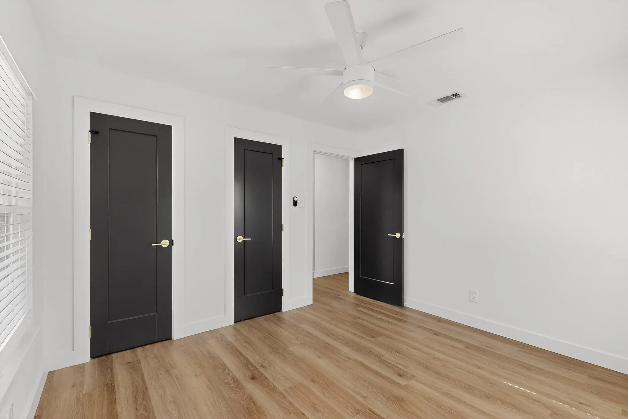 Single Family Residence For Sale in Dallas County , 10526 Andover Drive, Dallas, Texas 75228, 3 Bedrooms, 2 Bathrooms, Garage spaces, 1,600 Sqft, built in 1952, Price $389,999, mls#21202423, Real Estate Agent in Dallas, Homes For Sale in Dallas county, Homes For Sale in Dallas, Realtor in Dallas Texas, Real Estate Brokerage Independent Realty Texas, Luminita Cordes Realtor