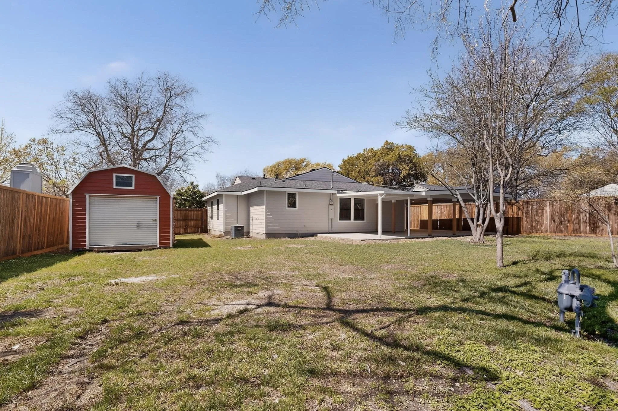 Single Family Residence For Sale in Dallas County , 10526 Andover Drive, Dallas, Texas 75228, 3 Bedrooms, 2 Bathrooms, Garage spaces, 1,600 Sqft, built in 1952, Price $389,999, mls#21202423, Real Estate Agent in Dallas, Homes For Sale in Dallas county, Homes For Sale in Dallas, Realtor in Dallas Texas, Real Estate Brokerage Independent Realty Texas, Luminita Cordes Realtor