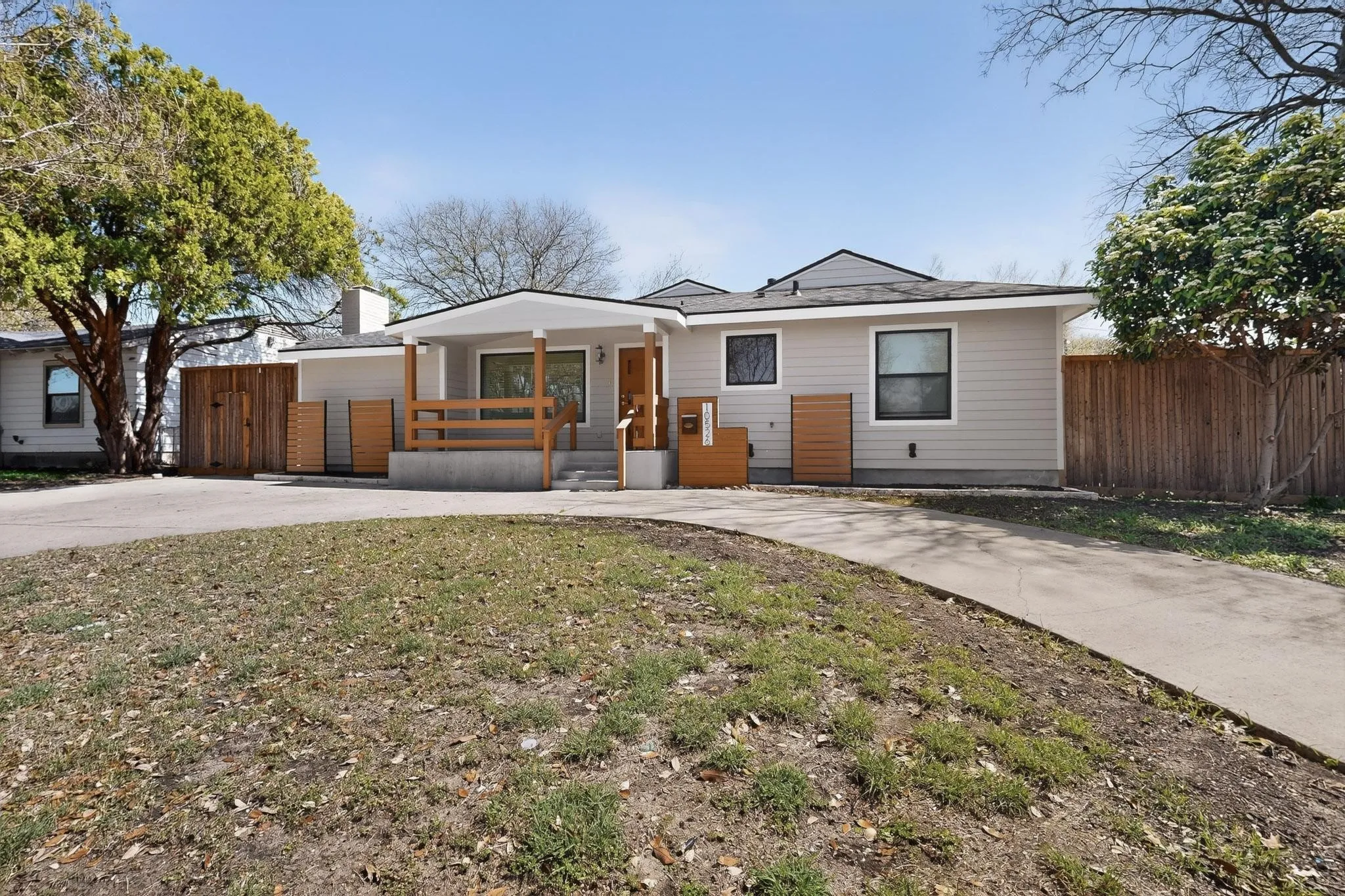 Single Family Residence For Sale in Dallas County , 10526 Andover Drive, Dallas, Texas 75228, 3 Bedrooms, 2 Bathrooms, Garage spaces, 1,600 Sqft, built in 1952, Price $389,999, mls#21202423, Real Estate Agent in Dallas, Homes For Sale in Dallas county, Homes For Sale in Dallas, Realtor in Dallas Texas, Real Estate Brokerage Independent Realty Texas, Luminita Cordes Realtor