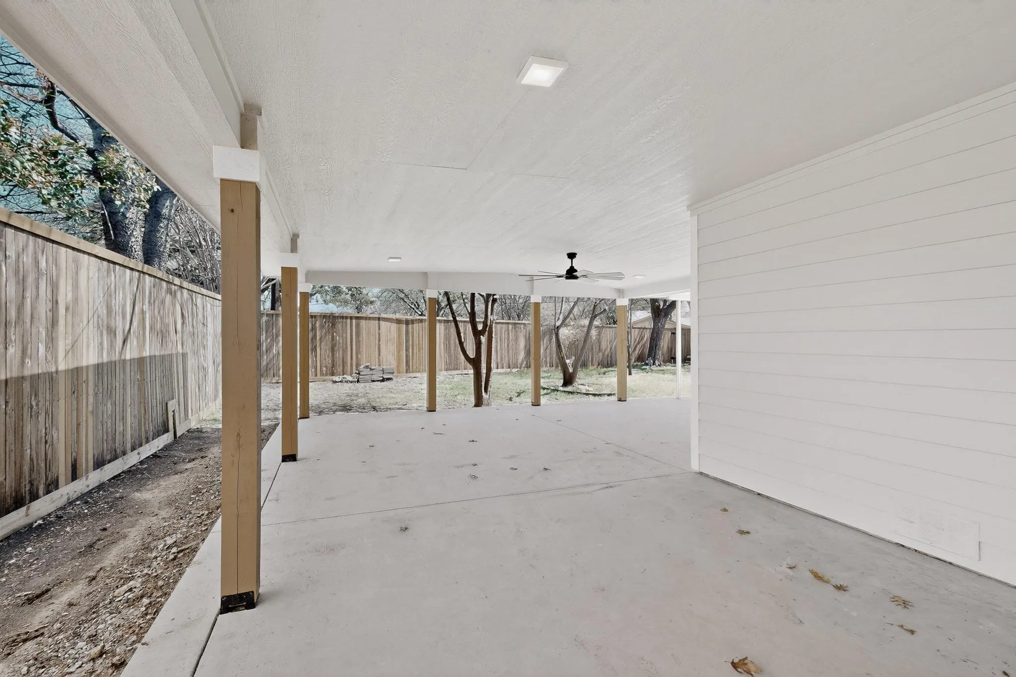 Single Family Residence For Sale in Dallas County , 10526 Andover Drive, Dallas, Texas 75228, 3 Bedrooms, 2 Bathrooms, Garage spaces, 1,600 Sqft, built in 1952, Price $389,999, mls#21202423, Real Estate Agent in Dallas, Homes For Sale in Dallas county, Homes For Sale in Dallas, Realtor in Dallas Texas, Real Estate Brokerage Independent Realty Texas, Luminita Cordes Realtor