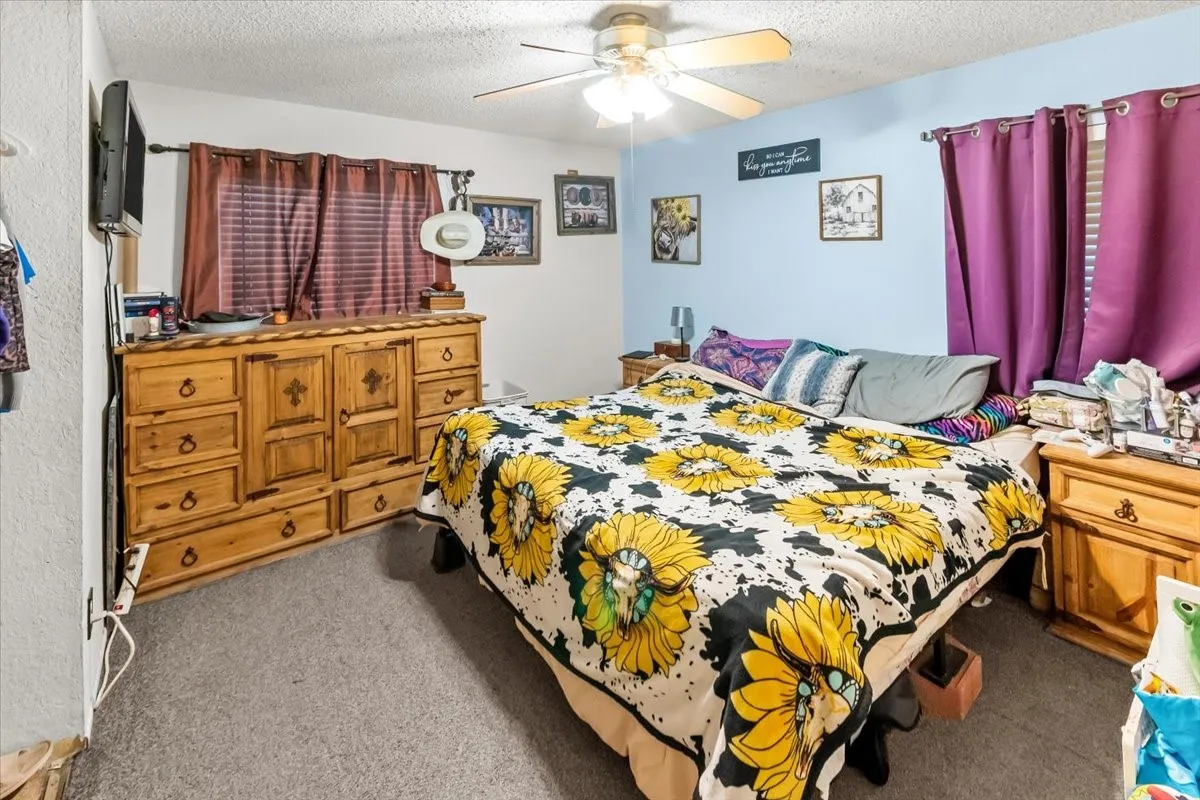 Single Family Residence For Sale in Hill County , 600 S Colorado Street, Whitney, Texas 76692, 3 Bedroom, 2 Bathroom, Garage spaces, 1,638 Sqft, built in 1980, mls#21204789, Real Estate Agent in Whitney, Homes For Sale in Hill county, Homes For Sale in Whitney, Realtor in Whitney Texas, Real Estate Brokerage Independent Realty Texas, Luminita Cordes Realtor