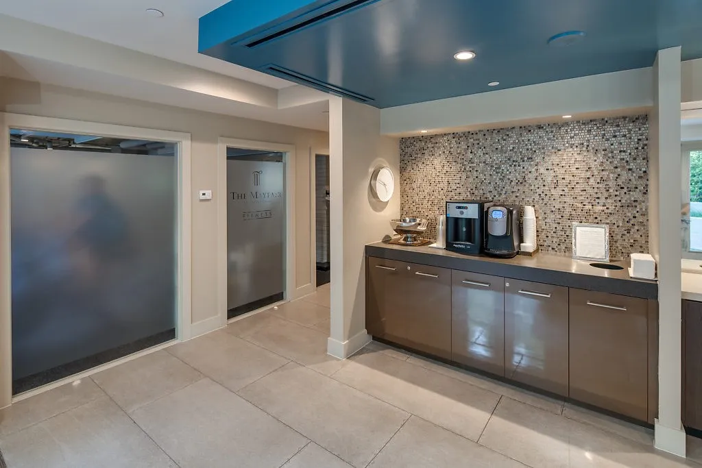 Condominium For Sale in Dallas County , 3401 Lee Parkway 102, Dallas, Texas 75219, 2 Bedroom, 2 Bathroom, 2 Garage spaces, 1,651 Sqft, built in 1998, Preowned, mls#21204305, Real Estate Agent in Dallas, Homes For Sale in Dallas county, Homes For Sale in Dallas, Realtor in Dallas Texas, Real Estate Brokerage Independent Realty Texas, Luminita Cordes Realtor