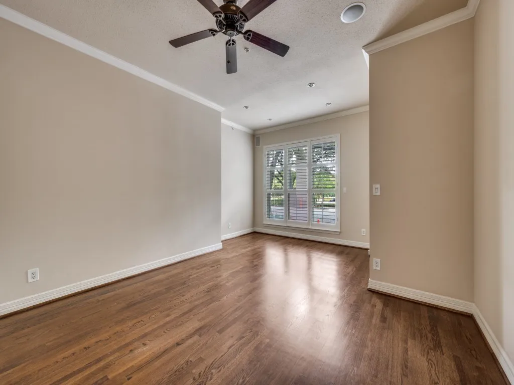 Condominium For Sale in Dallas County , 3401 Lee Parkway 102, Dallas, Texas 75219, 2 Bedroom, 2 Bathroom, 2 Garage spaces, 1,651 Sqft, built in 1998, Preowned, mls#21204305, Real Estate Agent in Dallas, Homes For Sale in Dallas county, Homes For Sale in Dallas, Realtor in Dallas Texas, Real Estate Brokerage Independent Realty Texas, Luminita Cordes Realtor