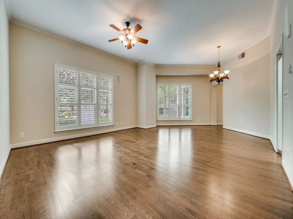 Condominium For Sale in Dallas County , 3401 Lee Parkway 102, Dallas, Texas 75219, 2 Bedroom, 2 Bathroom, 2 Garage spaces, 1,651 Sqft, built in 1998, Preowned, mls#21204305, Real Estate Agent in Dallas, Homes For Sale in Dallas county, Homes For Sale in Dallas, Realtor in Dallas Texas, Real Estate Brokerage Independent Realty Texas, Luminita Cordes Realtor