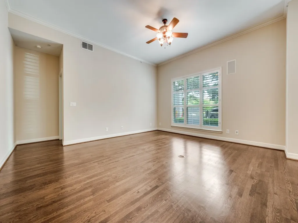 Condominium For Sale in Dallas County , 3401 Lee Parkway 102, Dallas, Texas 75219, 2 Bedroom, 2 Bathroom, 2 Garage spaces, 1,651 Sqft, built in 1998, Preowned, mls#21204305, Real Estate Agent in Dallas, Homes For Sale in Dallas county, Homes For Sale in Dallas, Realtor in Dallas Texas, Real Estate Brokerage Independent Realty Texas, Luminita Cordes Realtor