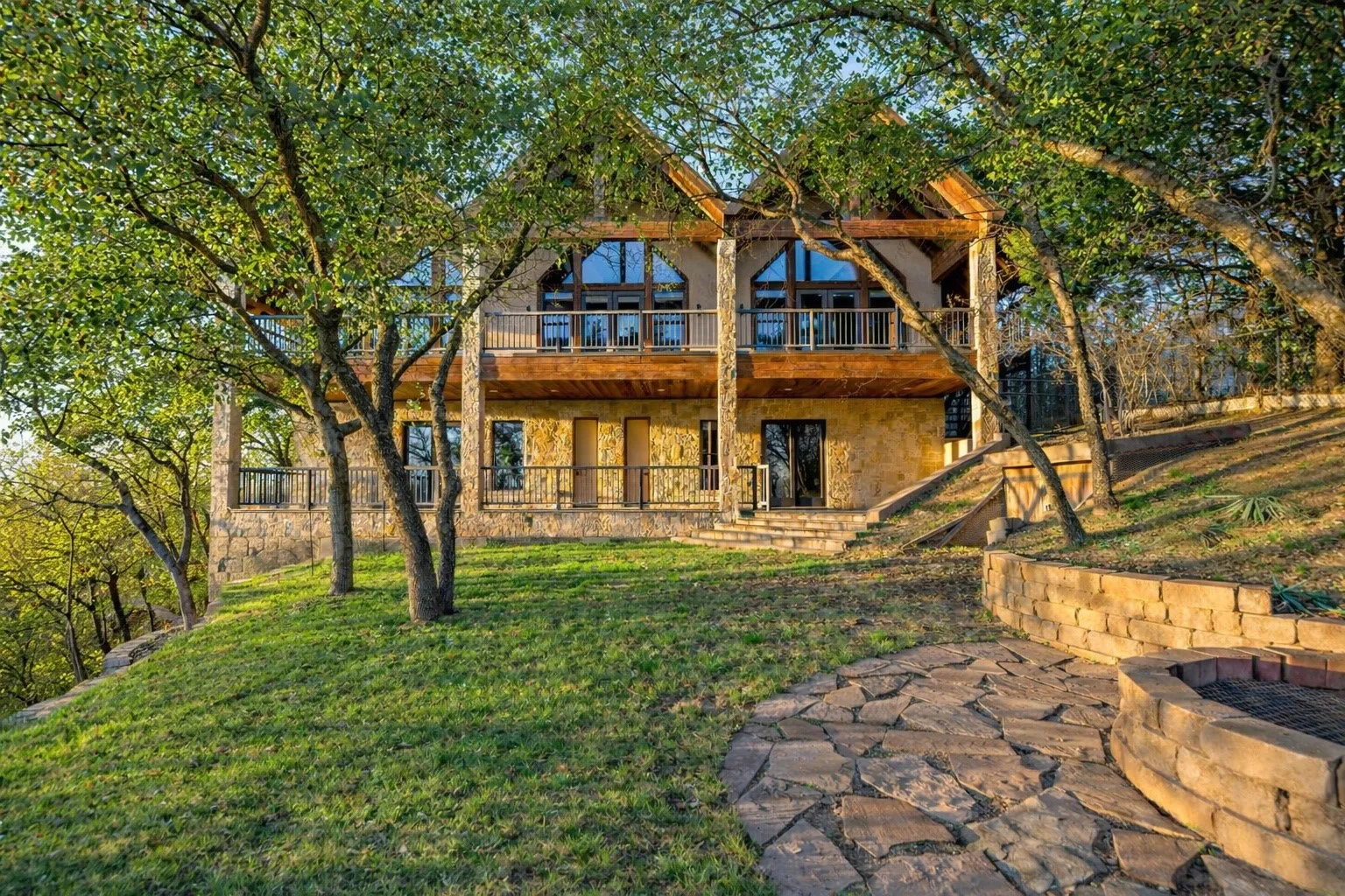 Hill Lodge is a warm and inviting guest house that offers a private gated entrance and its own fenced yard for added privacy and comfort.
