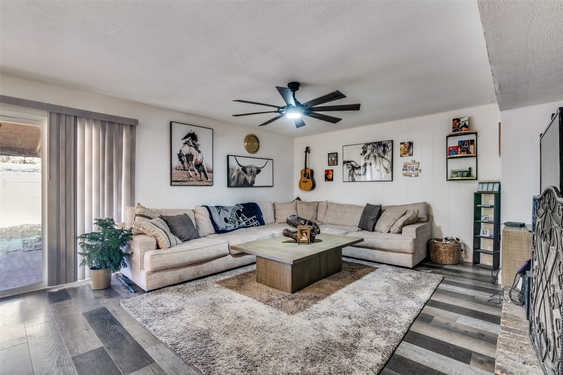Single Family Residence For Sale in Dallas County , 5610 Magnolia Lane, Rowlett, Texas 75089, 4 Bedroom, 2 Bathroom, 2 Garage spaces, 1,760 Sqft, built in 1976, Preowned, mls#21158316, Real Estate Agent in Rowlett, Homes For Sale in Dallas county, Homes For Sale in Rowlett, Realtor in Rowlett Texas, Real Estate Brokerage Independent Realty Texas, Luminita Cordes Realtor