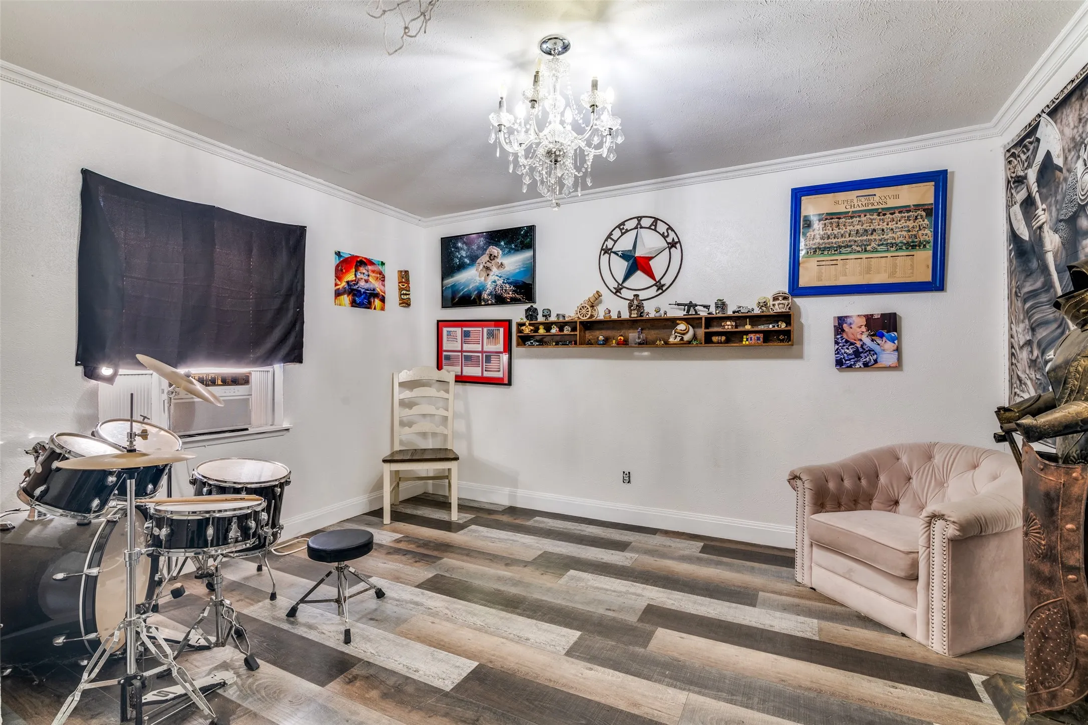 Single Family Residence For Sale in Dallas County , 5610 Magnolia Lane, Rowlett, Texas 75089, 4 Bedroom, 2 Bathroom, 2 Garage spaces, 1,760 Sqft, built in 1976, Preowned, mls#21158316, Real Estate Agent in Rowlett, Homes For Sale in Dallas county, Homes For Sale in Rowlett, Realtor in Rowlett Texas, Real Estate Brokerage Independent Realty Texas, Luminita Cordes Realtor
