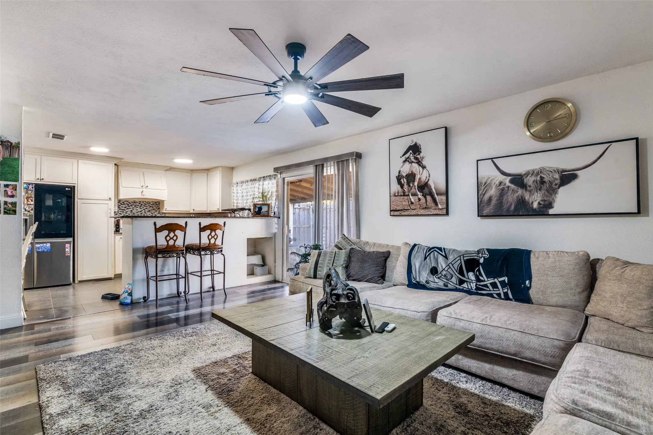 Single Family Residence For Sale in Dallas County , 5610 Magnolia Lane, Rowlett, Texas 75089, 4 Bedroom, 2 Bathroom, 2 Garage spaces, 1,760 Sqft, built in 1976, Preowned, mls#21158316, Real Estate Agent in Rowlett, Homes For Sale in Dallas county, Homes For Sale in Rowlett, Realtor in Rowlett Texas, Real Estate Brokerage Independent Realty Texas, Luminita Cordes Realtor