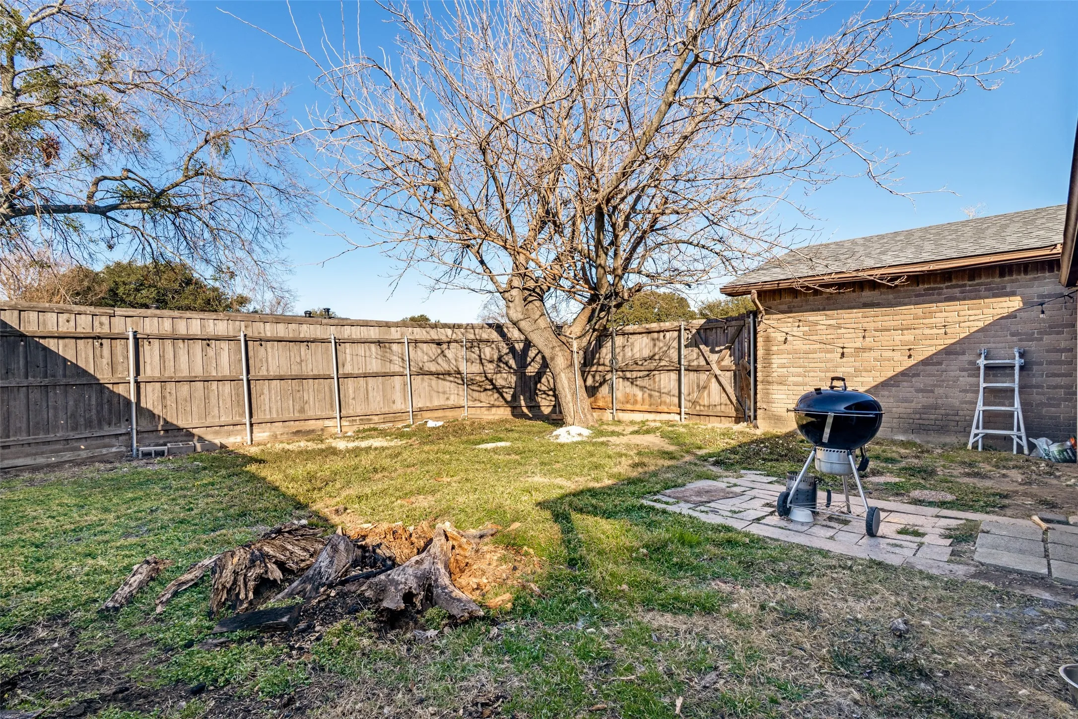 Single Family Residence For Sale in Dallas County , 5610 Magnolia Lane, Rowlett, Texas 75089, 4 Bedroom, 2 Bathroom, 2 Garage spaces, 1,760 Sqft, built in 1976, Preowned, mls#21158316, Real Estate Agent in Rowlett, Homes For Sale in Dallas county, Homes For Sale in Rowlett, Realtor in Rowlett Texas, Real Estate Brokerage Independent Realty Texas, Luminita Cordes Realtor