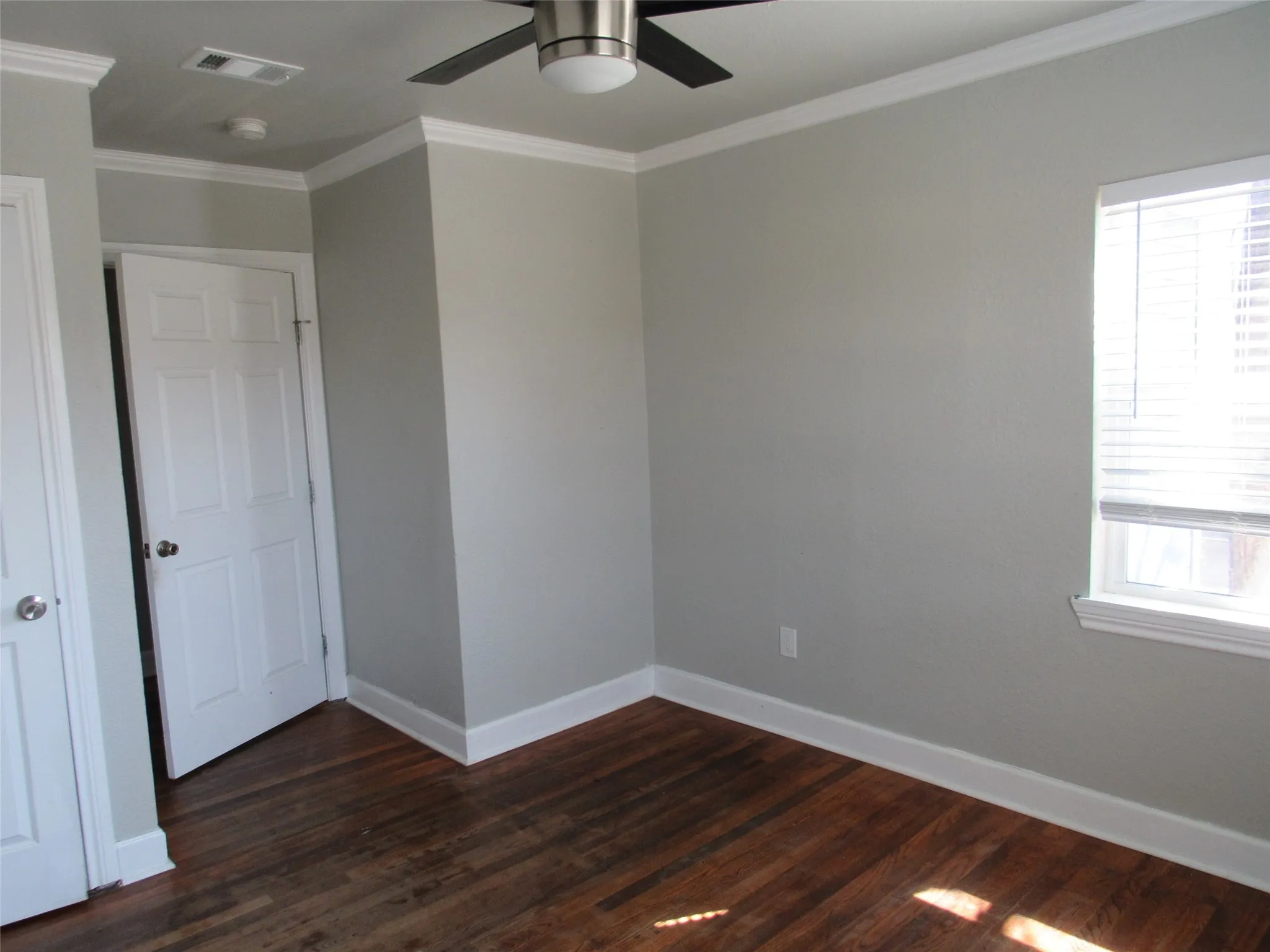 Single Family Residence For Sale in Mc Lennan County , 1609 N 18th Street, Waco, Texas 76707, 2 Bedroom, 2 Bathroom, 1 Garage spaces, 1,004 Sqft, built in 1944, mls#21203706, Real Estate Agent in Waco, Homes For Sale in Mc Lennan county, Homes For Sale in Waco, Realtor in Waco Texas, Real Estate Brokerage Independent Realty Texas, Luminita Cordes Realtor