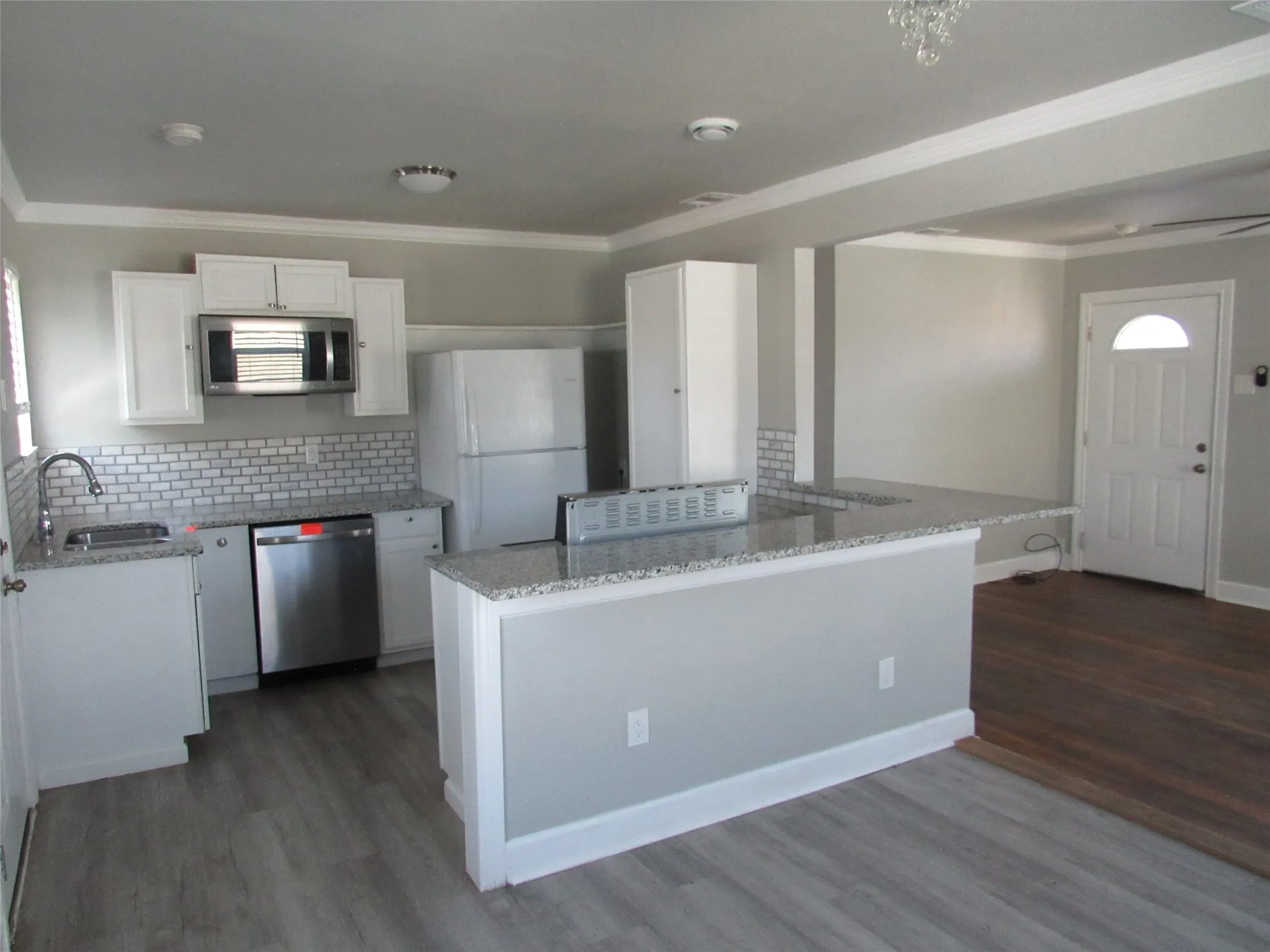 Single Family Residence For Sale in Mc Lennan County , 1609 N 18th Street, Waco, Texas 76707, 2 Bedroom, 2 Bathroom, 1 Garage spaces, 1,004 Sqft, built in 1944, mls#21203706, Real Estate Agent in Waco, Homes For Sale in Mc Lennan county, Homes For Sale in Waco, Realtor in Waco Texas, Real Estate Brokerage Independent Realty Texas, Luminita Cordes Realtor