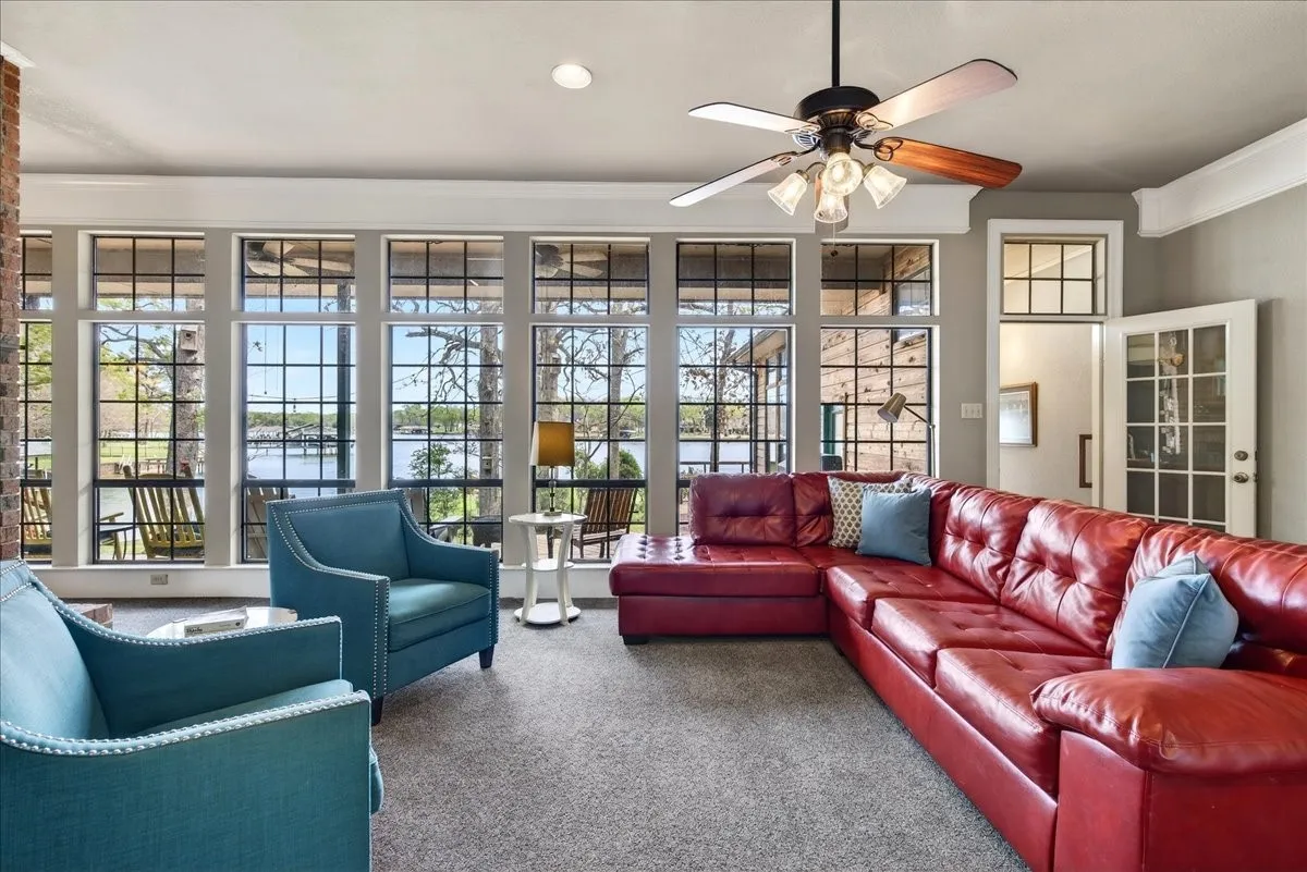 Single Family Residence For Sale in Henderson County , 125 Lark Drive, Enchanted Oaks, Texas 75156, 4 Bedroom, 3 Bathroom, 2 Garage spaces, 2,670 Sqft, built in 1984, Preowned, mls#21187394, Real Estate Agent in Enchanted Oaks, Homes For Sale in Henderson county, Homes For Sale in Enchanted Oaks, Realtor in Enchanted Oaks Texas, Real Estate Brokerage Independent Realty Texas, Luminita Cordes Realtor