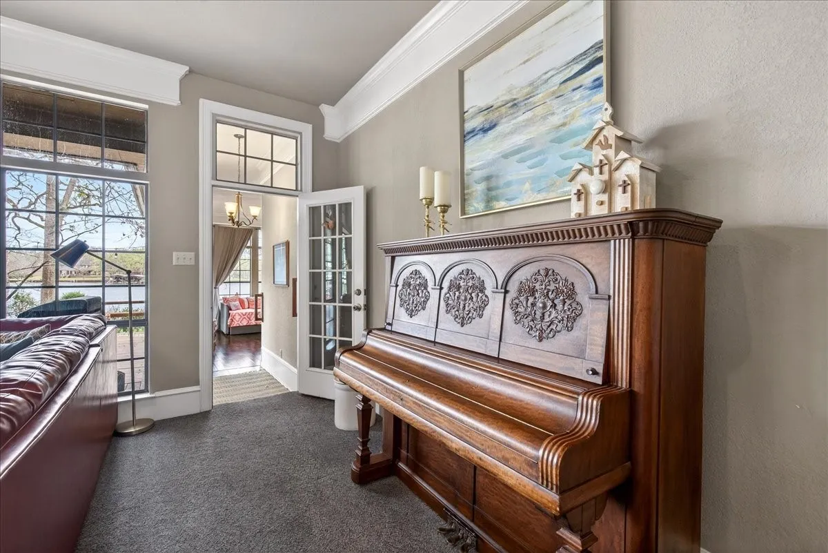 Single Family Residence For Sale in Henderson County , 125 Lark Drive, Enchanted Oaks, Texas 75156, 4 Bedroom, 3 Bathroom, 2 Garage spaces, 2,670 Sqft, built in 1984, Preowned, mls#21187394, Real Estate Agent in Enchanted Oaks, Homes For Sale in Henderson county, Homes For Sale in Enchanted Oaks, Realtor in Enchanted Oaks Texas, Real Estate Brokerage Independent Realty Texas, Luminita Cordes Realtor