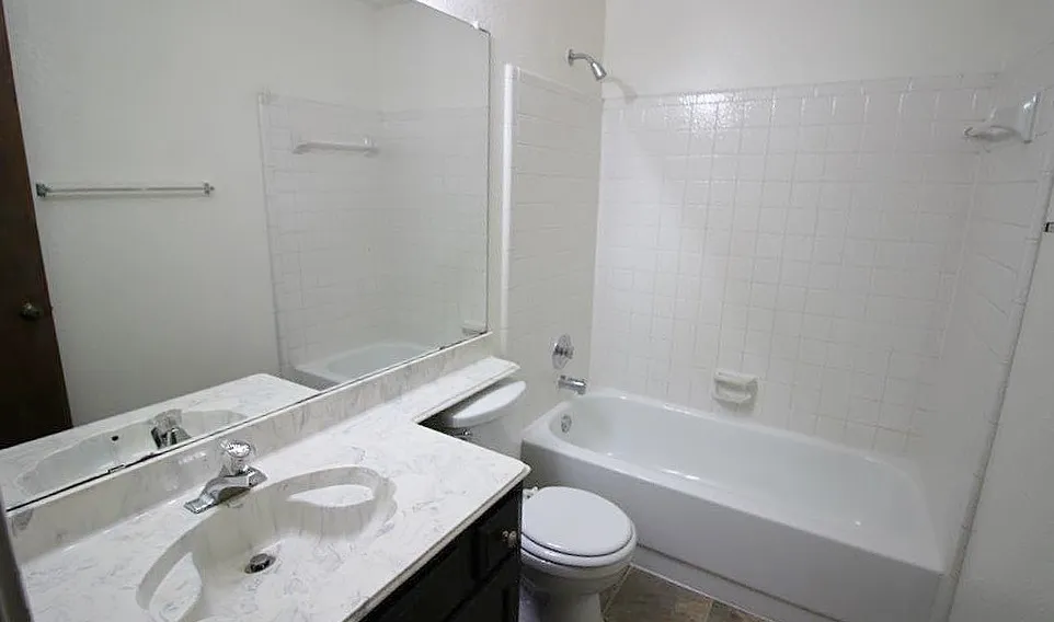 Single Family Residence For Rent in Dallas County , 1019 Cedar Run Drive, Duncanville, Texas 75137, 3 Bedroom, 2 Bathroom, 2 Garage spaces, 1,469 Sqft, built in 1985, Preowned, mls#21205140, Real Estate Agent in Duncanville, Homes For Rent in Dallas county, Homes For Rent in Duncanville, Realtor in Duncanville Texas, Real Estate Brokerage Independent Realty Texas, Luminita Cordes Realtor