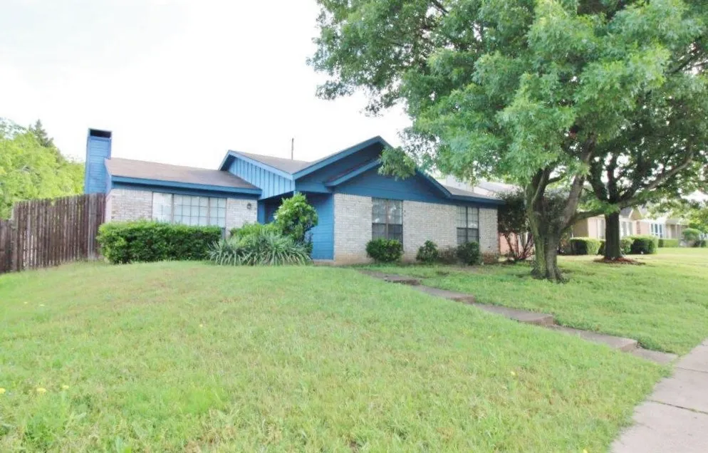 Single Family Residence For Rent in Dallas County , 1019 Cedar Run Drive, Duncanville, Texas 75137, 3 Bedroom, 2 Bathroom, 2 Garage spaces, 1,469 Sqft, built in 1985, Preowned, mls#21205140, Real Estate Agent in Duncanville, Homes For Rent in Dallas county, Homes For Rent in Duncanville, Realtor in Duncanville Texas, Real Estate Brokerage Independent Realty Texas, Luminita Cordes Realtor