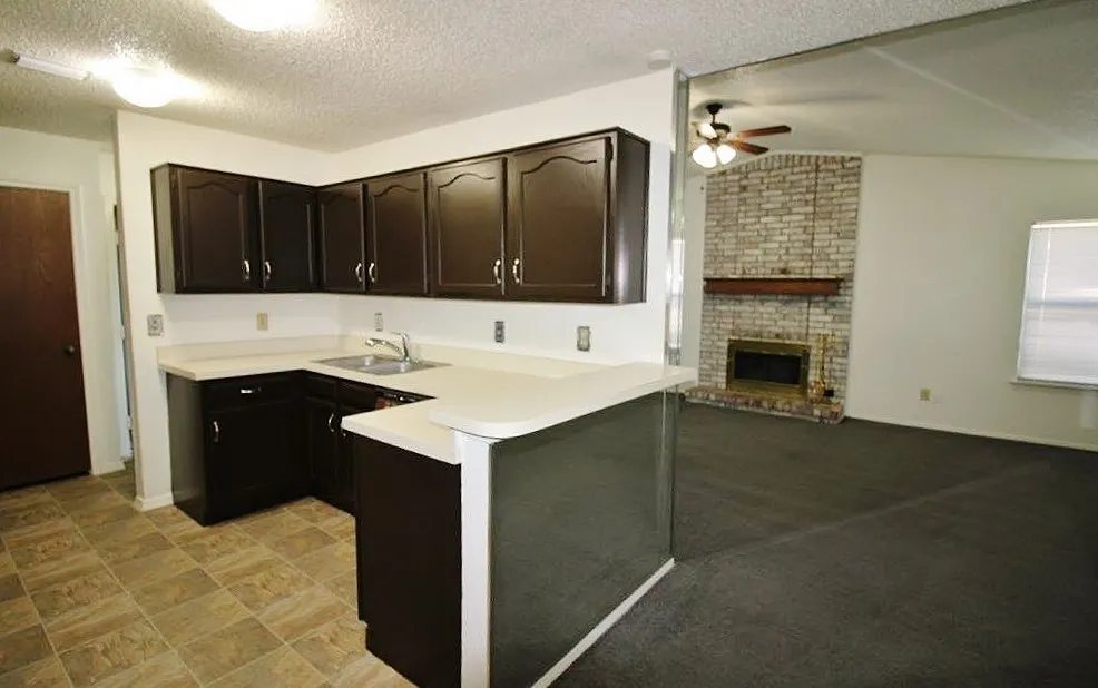 Single Family Residence For Rent in Dallas County , 1019 Cedar Run Drive, Duncanville, Texas 75137, 3 Bedroom, 2 Bathroom, 2 Garage spaces, 1,469 Sqft, built in 1985, Preowned, mls#21205140, Real Estate Agent in Duncanville, Homes For Rent in Dallas county, Homes For Rent in Duncanville, Realtor in Duncanville Texas, Real Estate Brokerage Independent Realty Texas, Luminita Cordes Realtor