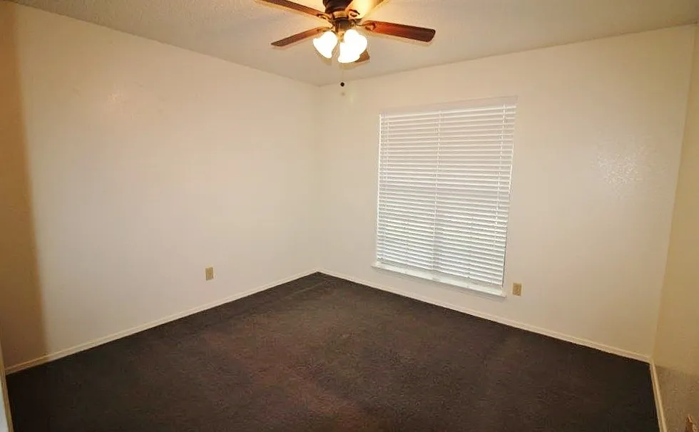 Single Family Residence For Rent in Dallas County , 1019 Cedar Run Drive, Duncanville, Texas 75137, 3 Bedroom, 2 Bathroom, 2 Garage spaces, 1,469 Sqft, built in 1985, Preowned, mls#21205140, Real Estate Agent in Duncanville, Homes For Rent in Dallas county, Homes For Rent in Duncanville, Realtor in Duncanville Texas, Real Estate Brokerage Independent Realty Texas, Luminita Cordes Realtor