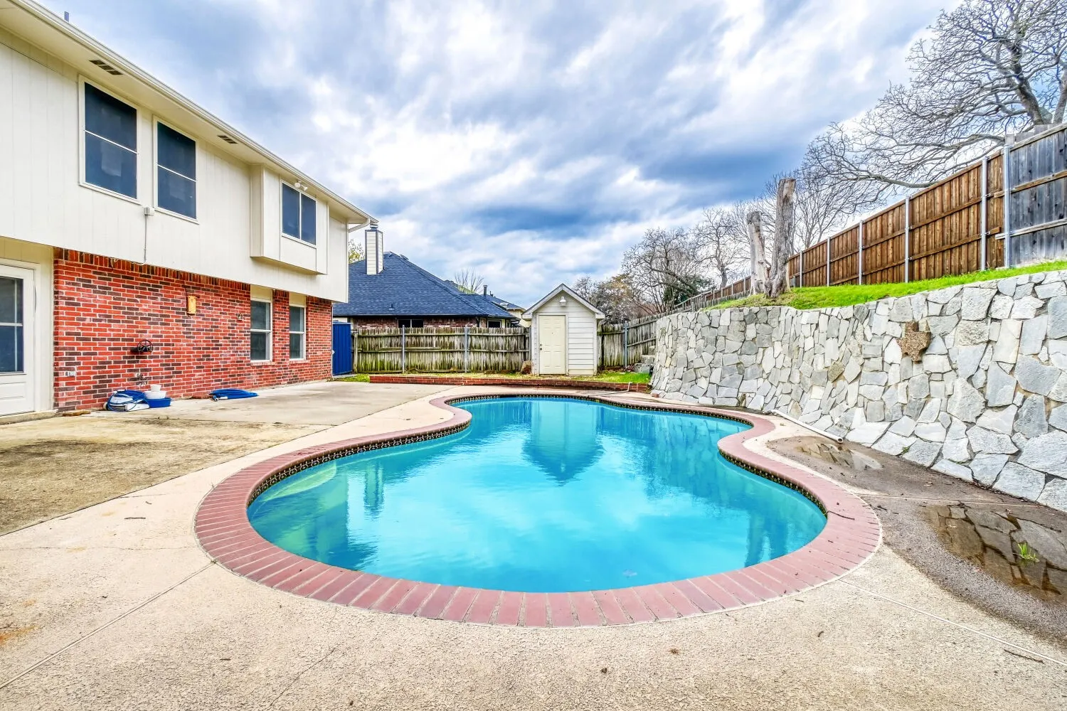 Single Family Residence For Sale in Denton County , 2112 Meadowview Drive, Corinth, Texas 76210, 4 Bedroom, 3 Bathroom, 2 Garage spaces, 3,056 Sqft, built in 1993, mls#21181551, Real Estate Agent in Corinth, Homes For Sale in Denton county, Homes For Sale in Corinth, Realtor in Corinth Texas, Real Estate Brokerage Independent Realty Texas, Luminita Cordes Realtor