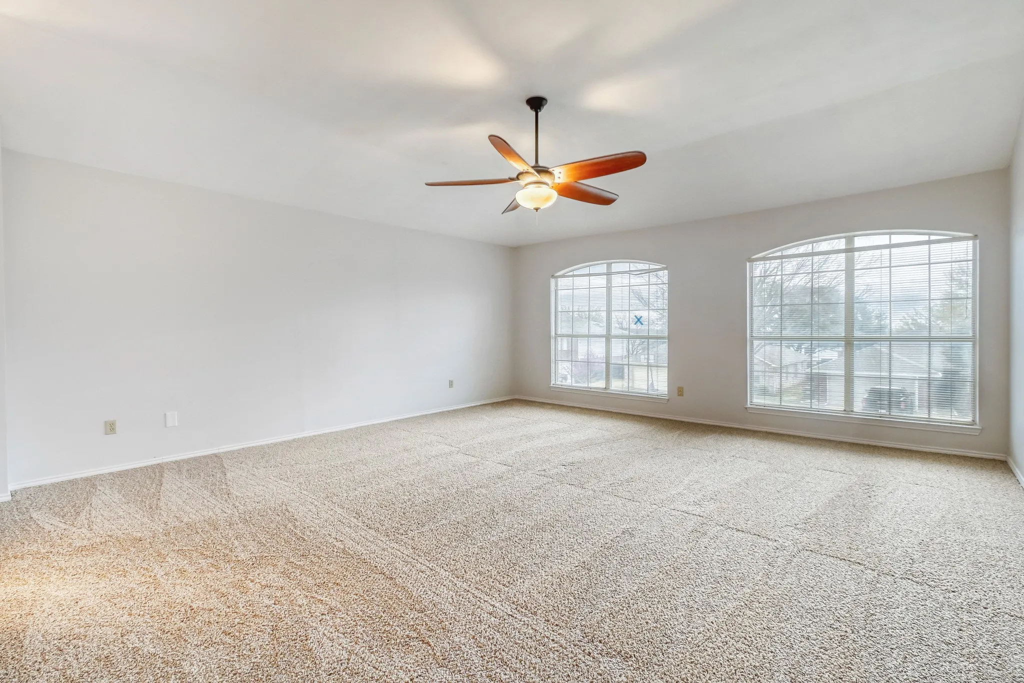 Single Family Residence For Sale in Denton County , 2112 Meadowview Drive, Corinth, Texas 76210, 4 Bedroom, 3 Bathroom, 2 Garage spaces, 3,056 Sqft, built in 1993, mls#21181551, Real Estate Agent in Corinth, Homes For Sale in Denton county, Homes For Sale in Corinth, Realtor in Corinth Texas, Real Estate Brokerage Independent Realty Texas, Luminita Cordes Realtor