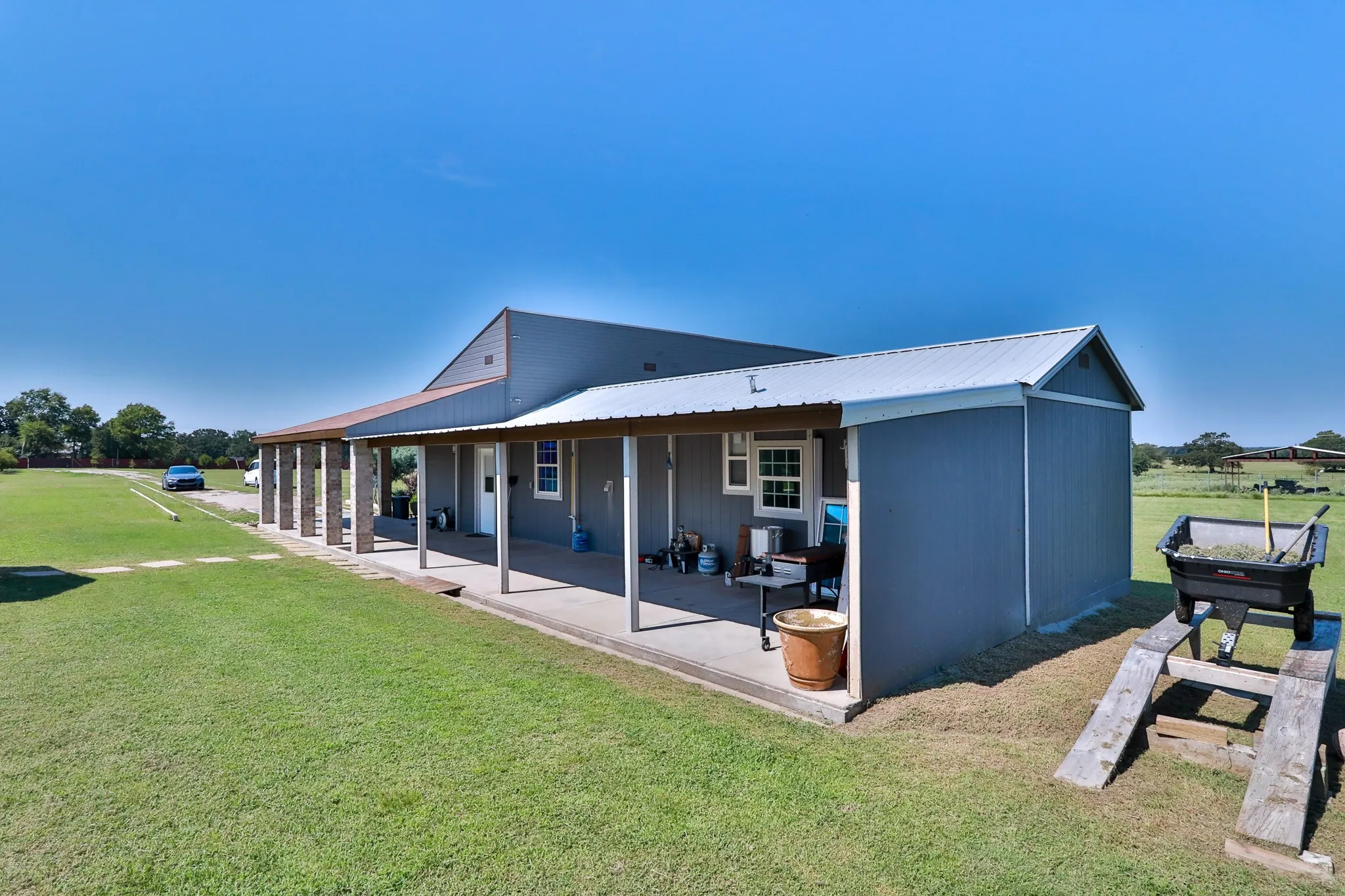 Single Family Residence For Sale in Van Zandt County , 1556 Vz County Road 2128, Wills Point, Texas 75169, 3 Bedroom, 2 Bathroom, 2 Garage spaces, 1,800 Sqft, built in 2022, mls#21205272, Real Estate Agent in Wills Point, Homes For Sale in Van Zandt county, Homes For Sale in Wills Point, Realtor in Wills Point Texas, Real Estate Brokerage Independent Realty Texas, Luminita Cordes Realtor