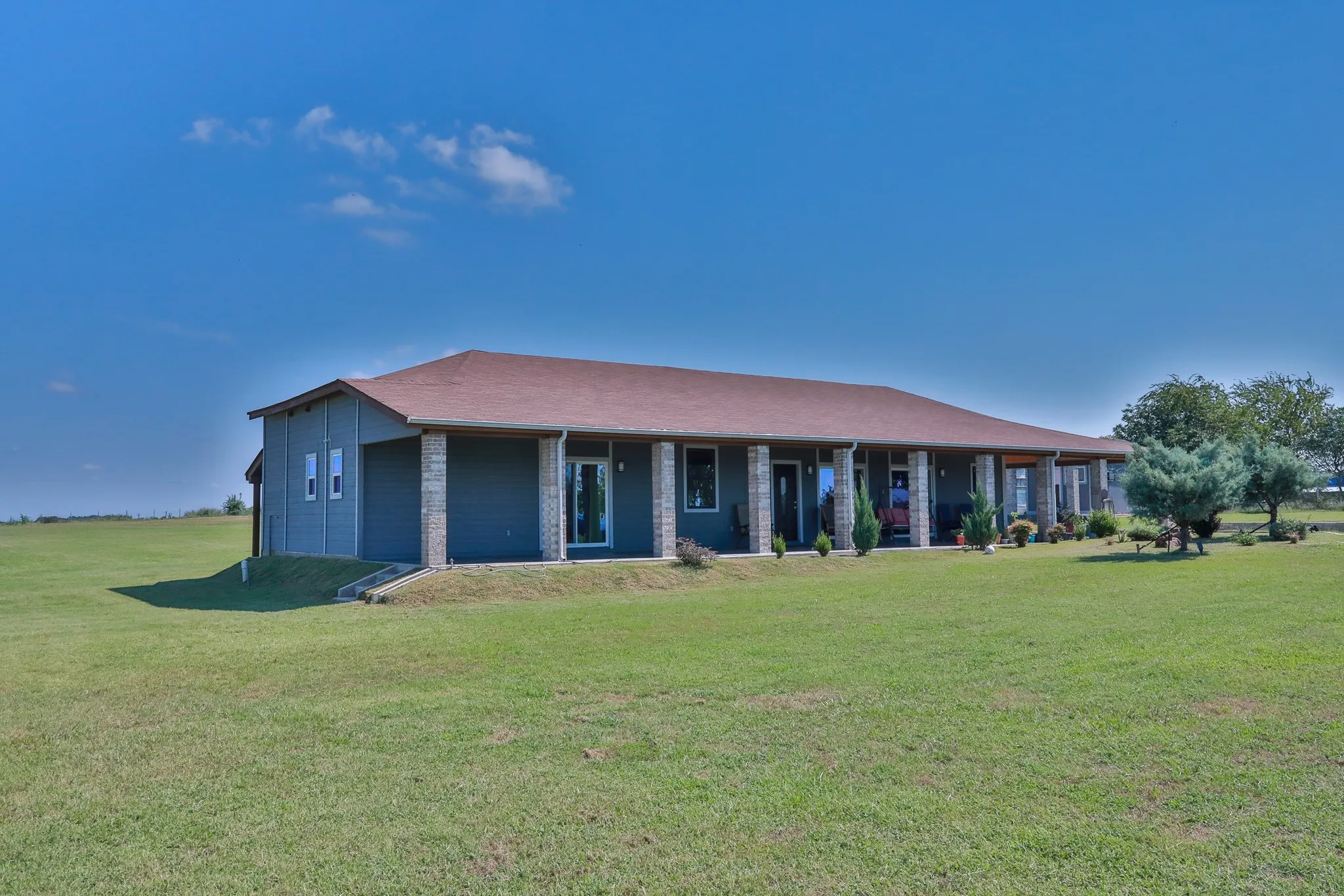 Single Family Residence For Sale in Van Zandt County , 1556 Vz County Road 2128, Wills Point, Texas 75169, 3 Bedroom, 2 Bathroom, 2 Garage spaces, 1,800 Sqft, built in 2022, mls#21205272, Real Estate Agent in Wills Point, Homes For Sale in Van Zandt county, Homes For Sale in Wills Point, Realtor in Wills Point Texas, Real Estate Brokerage Independent Realty Texas, Luminita Cordes Realtor