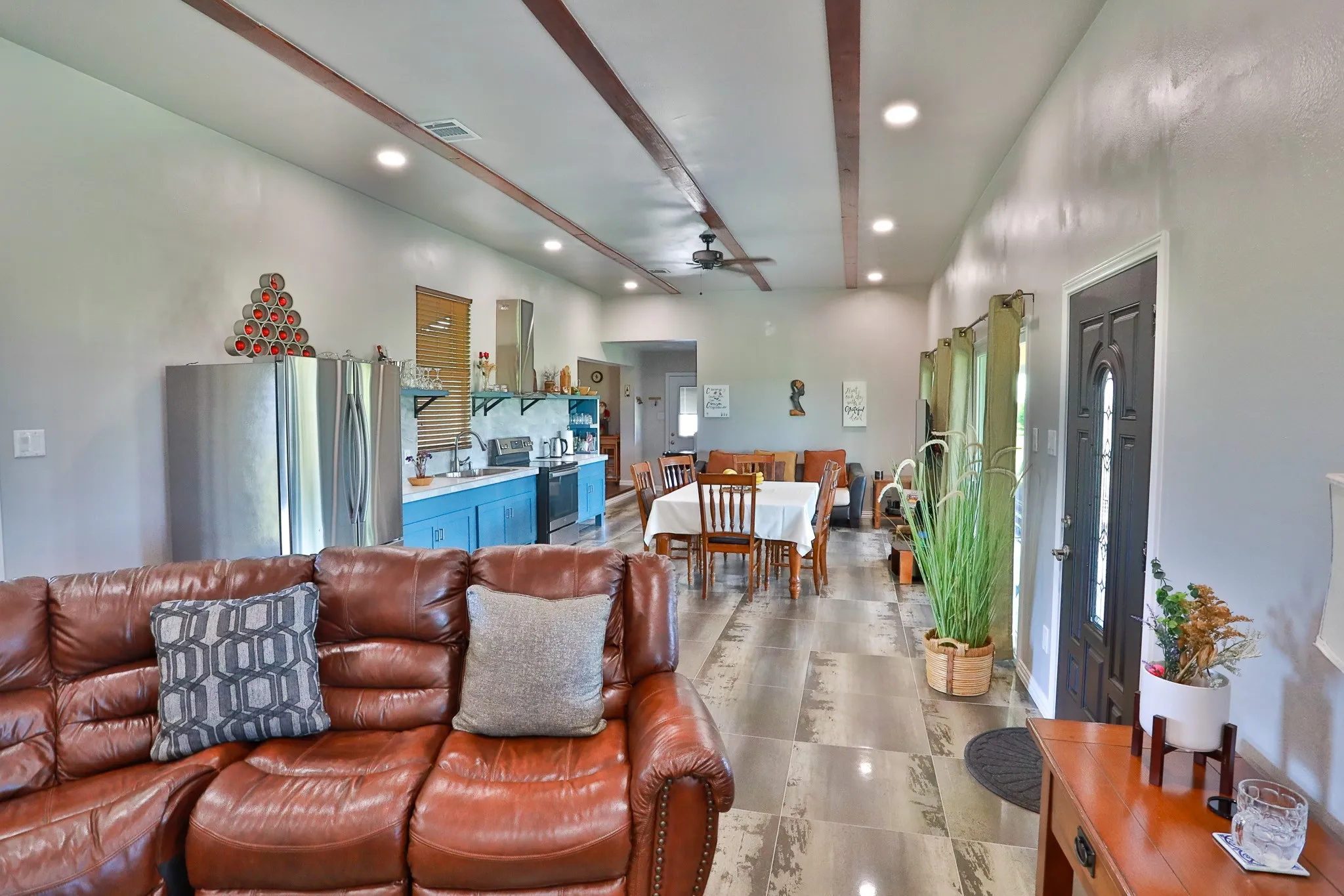 Single Family Residence For Sale in Van Zandt County , 1556 Vz County Road 2128, Wills Point, Texas 75169, 3 Bedroom, 2 Bathroom, 2 Garage spaces, 1,800 Sqft, built in 2022, mls#21205272, Real Estate Agent in Wills Point, Homes For Sale in Van Zandt county, Homes For Sale in Wills Point, Realtor in Wills Point Texas, Real Estate Brokerage Independent Realty Texas, Luminita Cordes Realtor