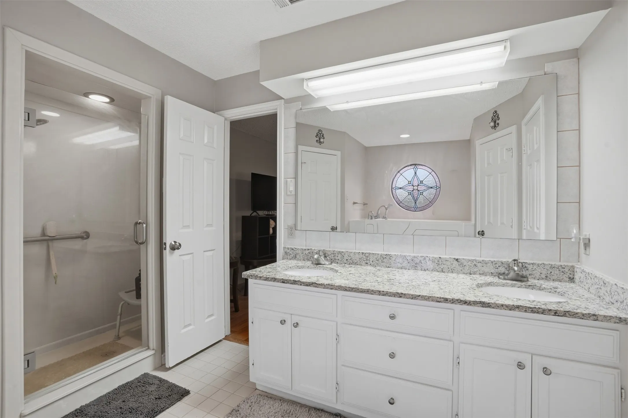Single Family Residence For Sale in Dallas County , 411 Whispering Hills Drive, Duncanville, Texas 75137, 3 Bedroom, 2 Bathroom, 2 Garage spaces, 1,998 Sqft, built in 1985, mls#21204512, Real Estate Agent in Duncanville, Homes For Sale in Dallas county, Homes For Sale in Duncanville, Realtor in Duncanville Texas, Real Estate Brokerage Independent Realty Texas, Luminita Cordes Realtor