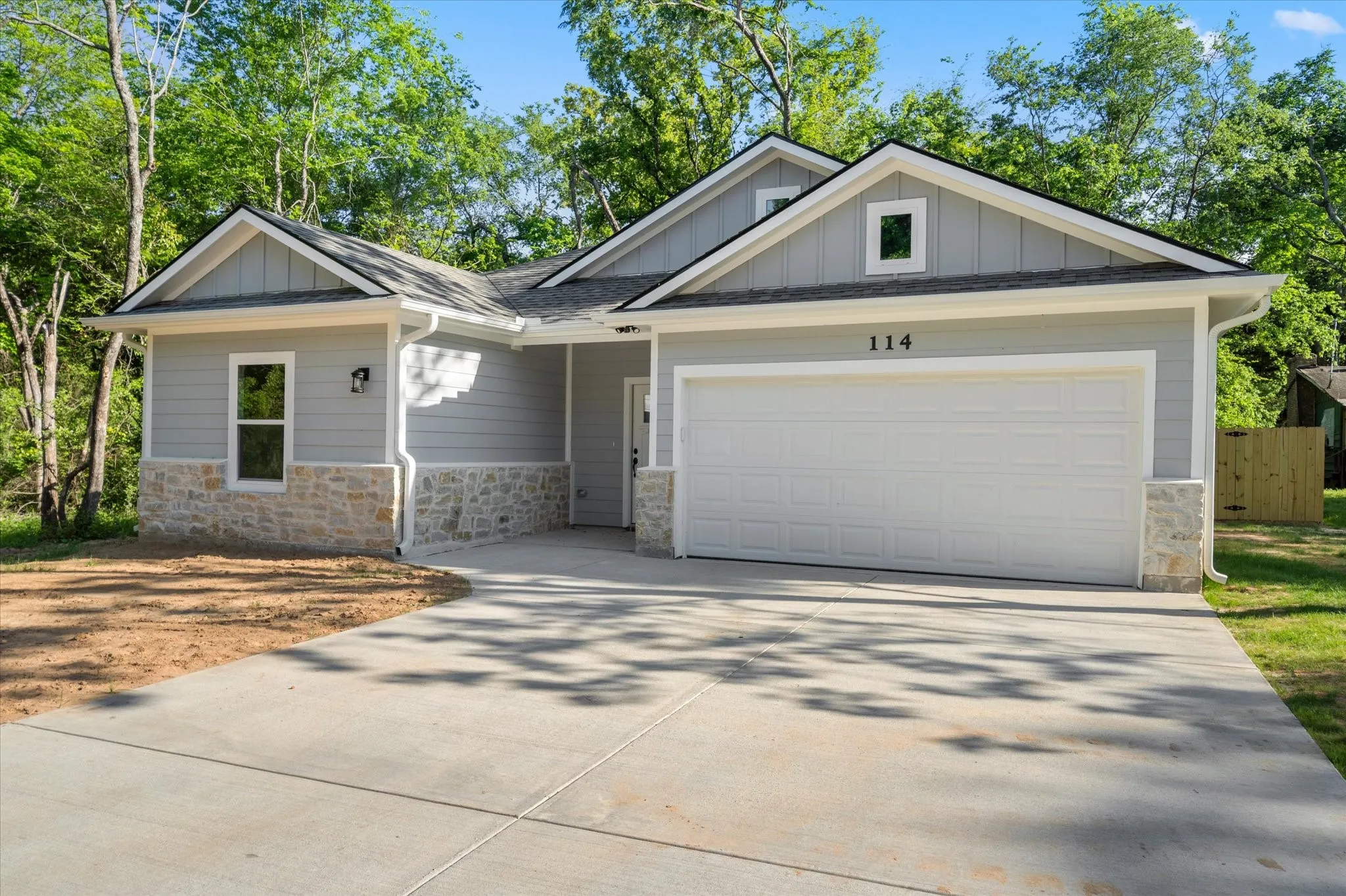 Single Family Residence For Sale in Henderson County , 114 Granada Street, Payne Springs, Texas 75156, 3 Bedroom, 2 Bathroom, 2 Garage spaces, 1,322 Sqft, built in 2026, Preowned, mls#21205353, Real Estate Agent in Payne Springs, Homes For Sale in Henderson county, Homes For Sale in Payne Springs, Realtor in Payne Springs Texas, Real Estate Brokerage Independent Realty Texas, Luminita Cordes Realtor