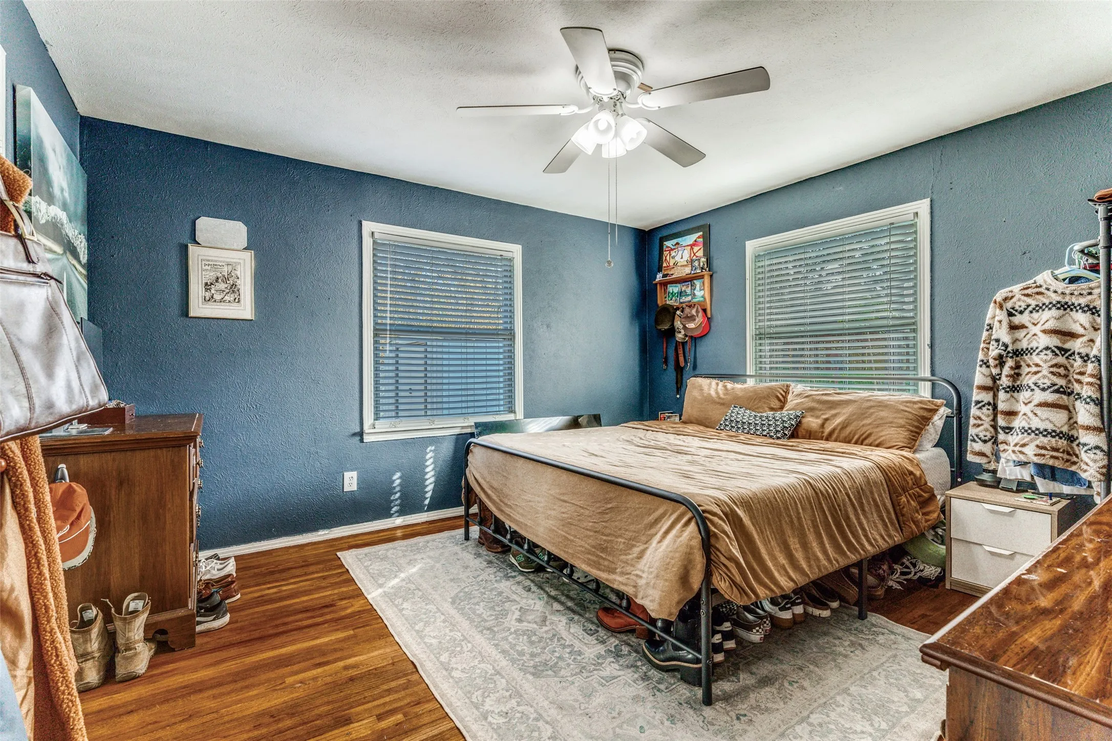 Single Family Residence For Sale in Tarrant County , 5716 Tracyne Drive, Westworth Village, Texas 76114, 3 Bedroom, 1 Bathroom, 1 Garage spaces, 1,432 Sqft, built in 1953, mls#21204877, Real Estate Agent in Westworth Village, Homes For Sale in Tarrant county, Homes For Sale in Westworth Village, Realtor in Westworth Village Texas, Real Estate Brokerage Independent Realty Texas, Luminita Cordes Realtor