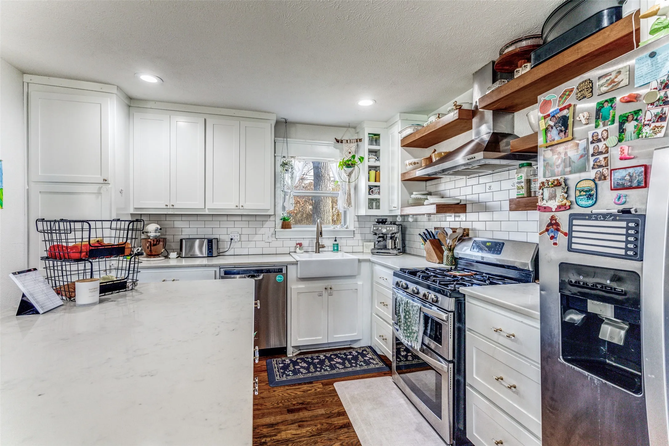 Single Family Residence For Sale in Tarrant County , 5716 Tracyne Drive, Westworth Village, Texas 76114, 3 Bedroom, 1 Bathroom, 1 Garage spaces, 1,432 Sqft, built in 1953, mls#21204877, Real Estate Agent in Westworth Village, Homes For Sale in Tarrant county, Homes For Sale in Westworth Village, Realtor in Westworth Village Texas, Real Estate Brokerage Independent Realty Texas, Luminita Cordes Realtor