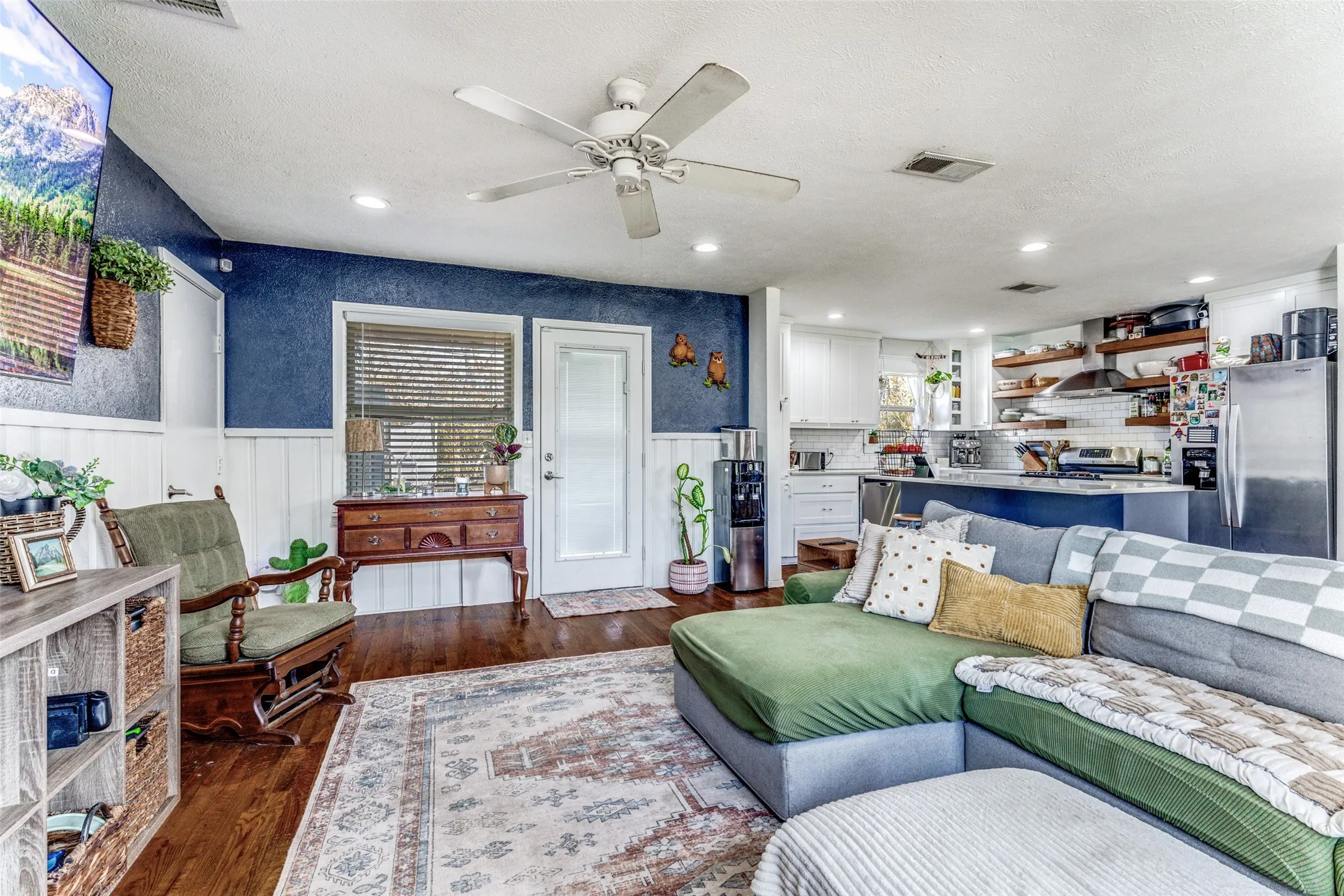 Single Family Residence For Sale in Tarrant County , 5716 Tracyne Drive, Westworth Village, Texas 76114, 3 Bedroom, 1 Bathroom, 1 Garage spaces, 1,432 Sqft, built in 1953, mls#21204877, Real Estate Agent in Westworth Village, Homes For Sale in Tarrant county, Homes For Sale in Westworth Village, Realtor in Westworth Village Texas, Real Estate Brokerage Independent Realty Texas, Luminita Cordes Realtor