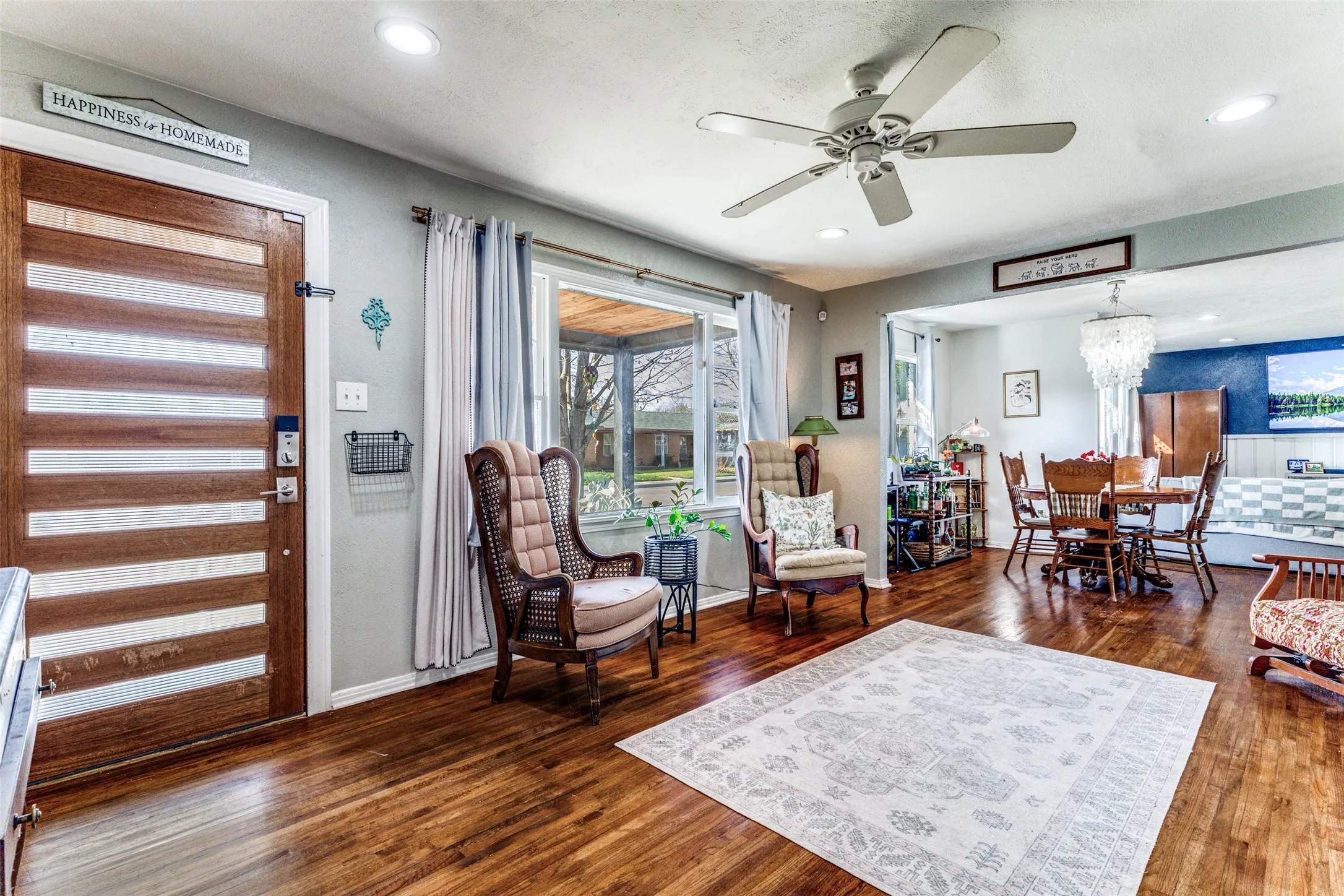 Single Family Residence For Sale in Tarrant County , 5716 Tracyne Drive, Westworth Village, Texas 76114, 3 Bedroom, 1 Bathroom, 1 Garage spaces, 1,432 Sqft, built in 1953, mls#21204877, Real Estate Agent in Westworth Village, Homes For Sale in Tarrant county, Homes For Sale in Westworth Village, Realtor in Westworth Village Texas, Real Estate Brokerage Independent Realty Texas, Luminita Cordes Realtor