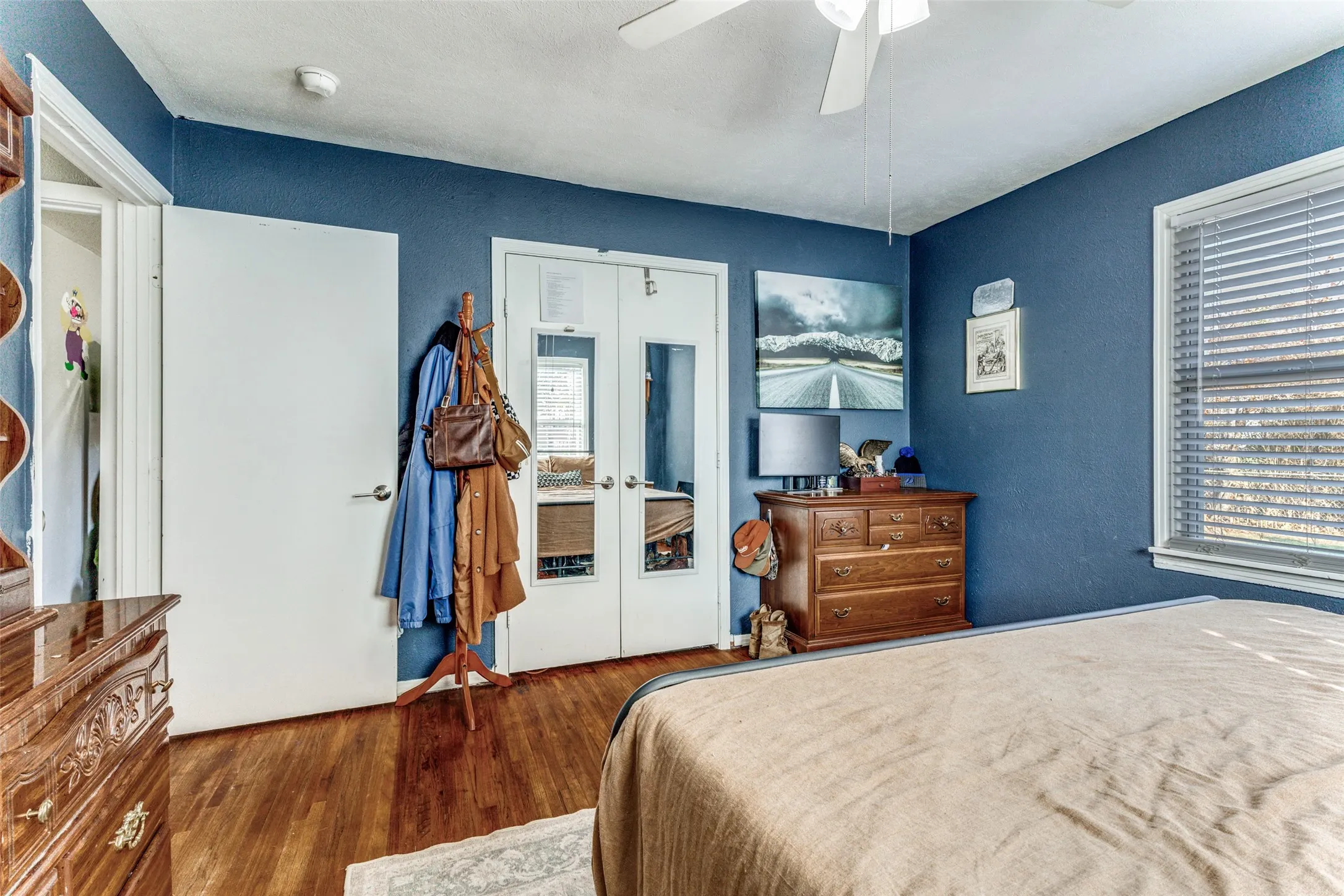 Single Family Residence For Sale in Tarrant County , 5716 Tracyne Drive, Westworth Village, Texas 76114, 3 Bedroom, 1 Bathroom, 1 Garage spaces, 1,432 Sqft, built in 1953, mls#21204877, Real Estate Agent in Westworth Village, Homes For Sale in Tarrant county, Homes For Sale in Westworth Village, Realtor in Westworth Village Texas, Real Estate Brokerage Independent Realty Texas, Luminita Cordes Realtor