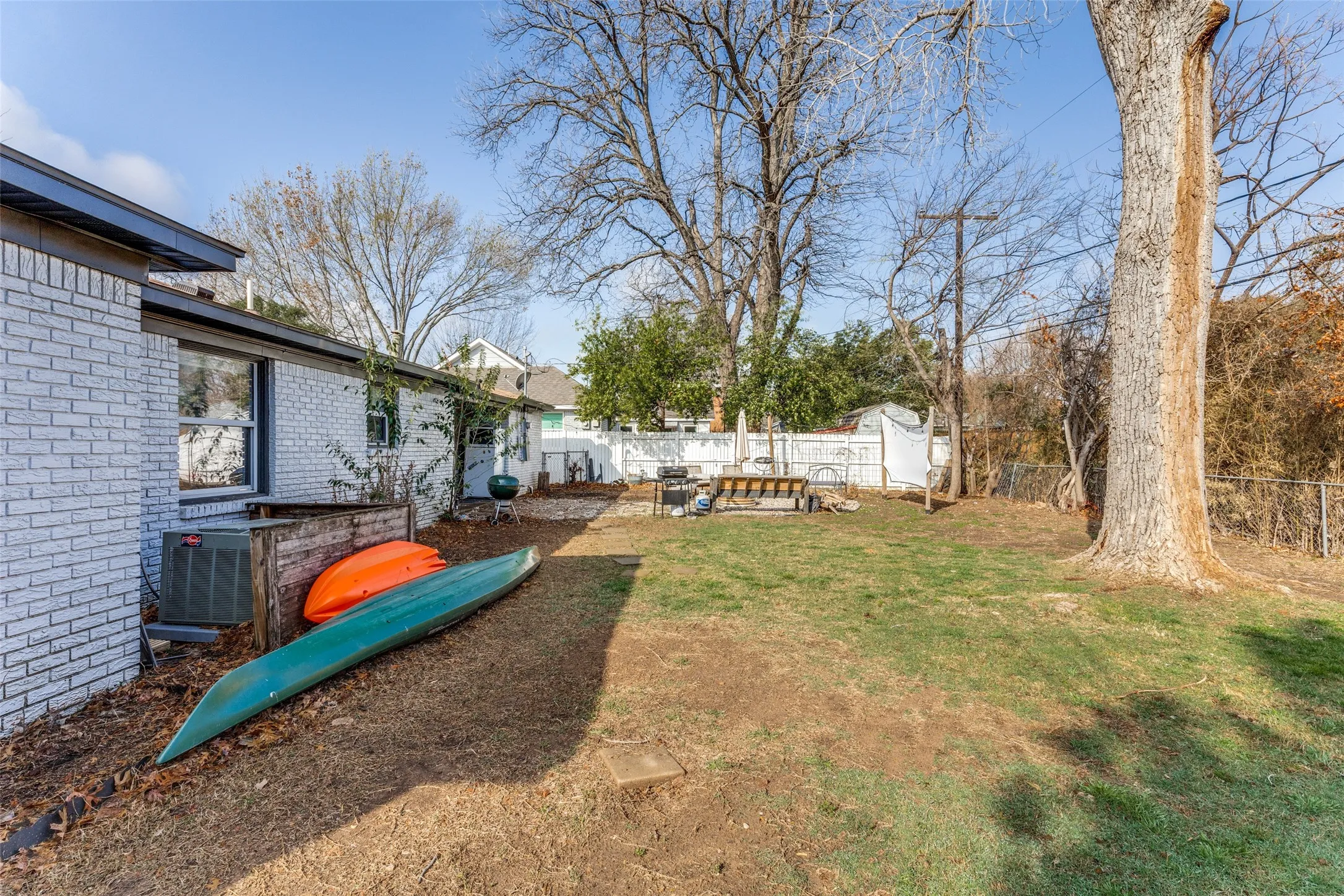 Single Family Residence For Sale in Tarrant County , 5716 Tracyne Drive, Westworth Village, Texas 76114, 3 Bedroom, 1 Bathroom, 1 Garage spaces, 1,432 Sqft, built in 1953, mls#21204877, Real Estate Agent in Westworth Village, Homes For Sale in Tarrant county, Homes For Sale in Westworth Village, Realtor in Westworth Village Texas, Real Estate Brokerage Independent Realty Texas, Luminita Cordes Realtor