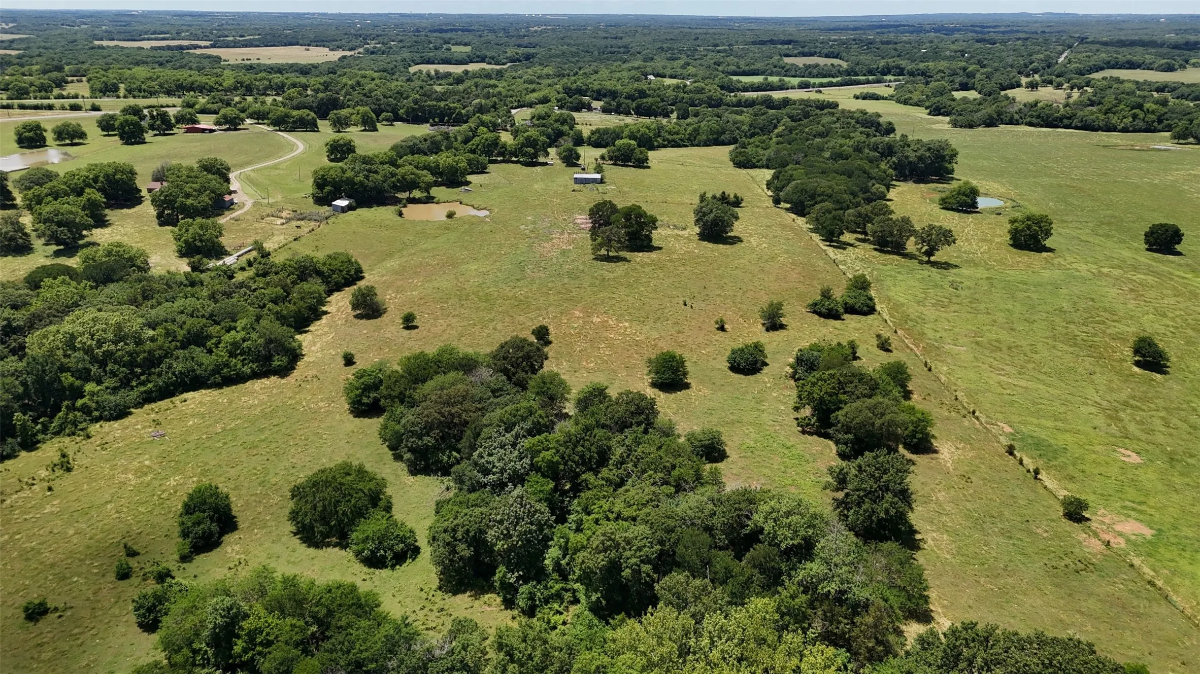 Mobile Home For Sale in Grayson County , 248 -Shaffer Road, Denison, Texas 75021, 2 Bedroom, 2 Bathroom, Garage spaces, 1,216 Sqft, built in 1997, Preowned, mls#21205249, Real Estate Agent in Denison, Homes For Sale in Grayson county, Homes For Sale in Denison, Realtor in Denison Texas, Real Estate Brokerage Independent Realty Texas, Luminita Cordes Realtor