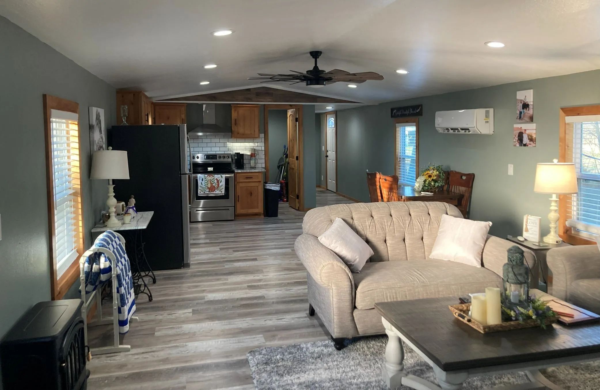 Mobile Home For Sale in Grayson County , 248 -Shaffer Road, Denison, Texas 75021, 2 Bedroom, 2 Bathroom, Garage spaces, 1,216 Sqft, built in 1997, Preowned, mls#21205249, Real Estate Agent in Denison, Homes For Sale in Grayson county, Homes For Sale in Denison, Realtor in Denison Texas, Real Estate Brokerage Independent Realty Texas, Luminita Cordes Realtor